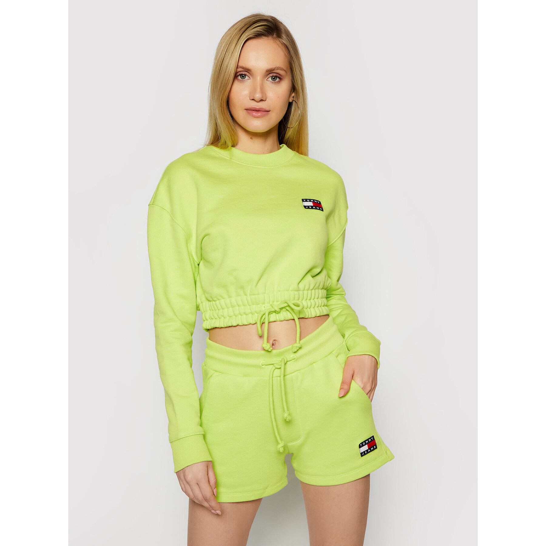 Tommy Jeans Суитшърт Tjw Super Cropped Badge Crew DW0DW09797 Зелен Regular Fit - Pepit.bg