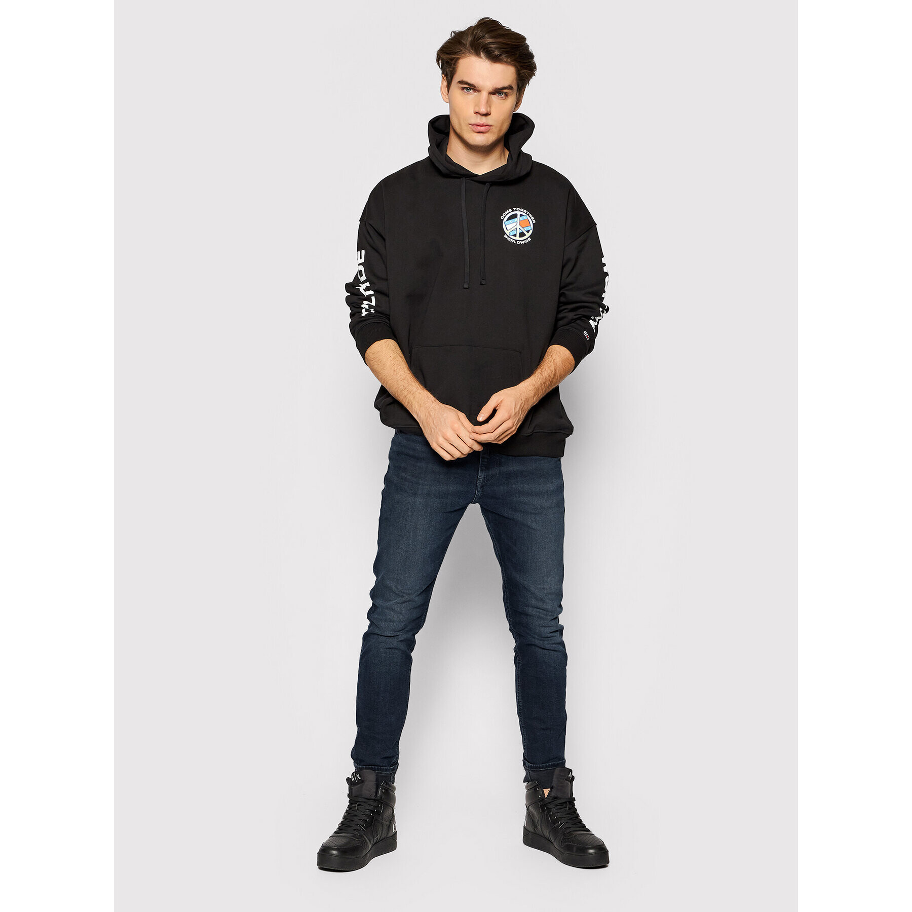 Tommy Jeans Суитшърт Together World DM0DM11647 Черен Regular Fit - Pepit.bg