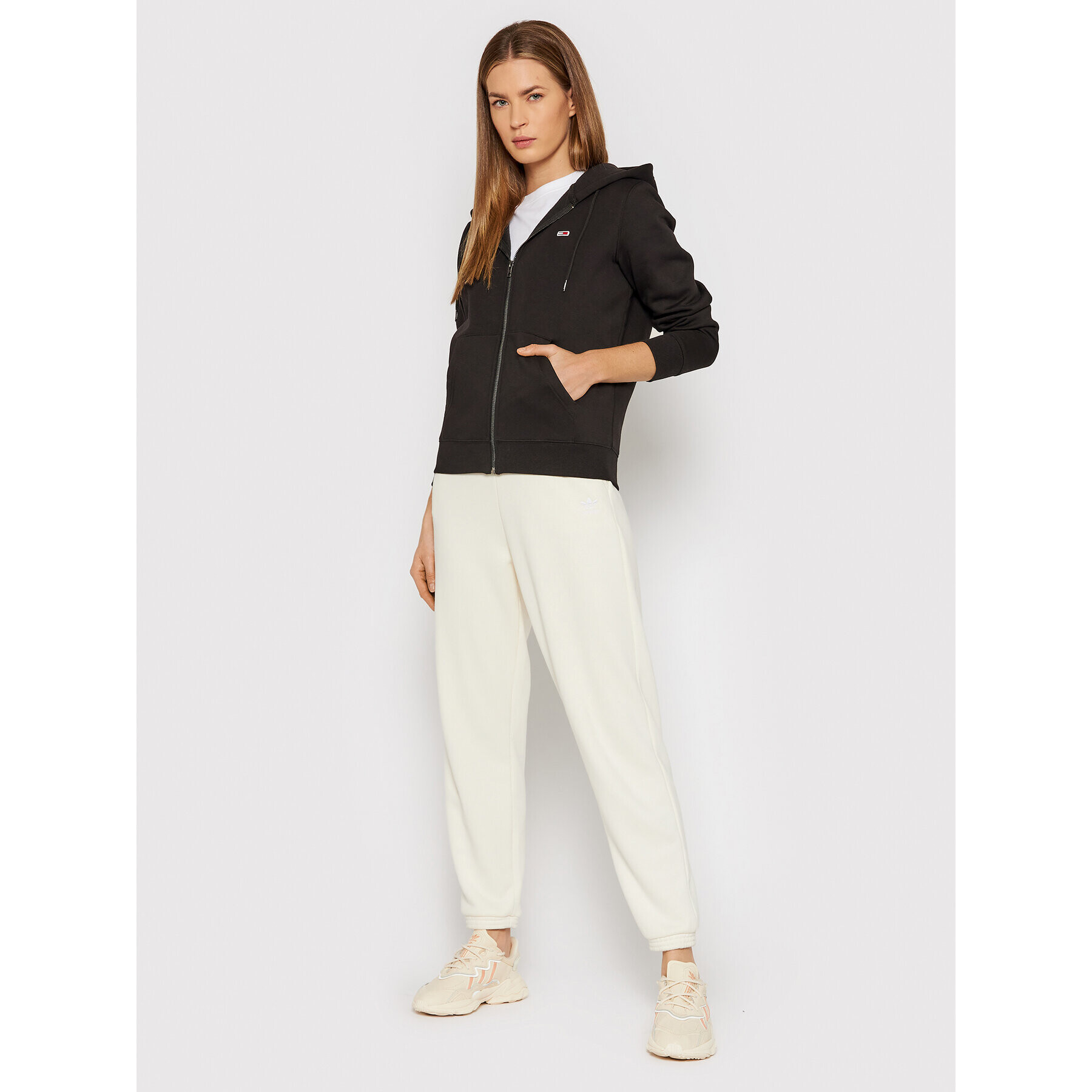 Tommy Jeans Суитшърт Zip Throught DW0DW10135 Черен Regular Fit - Pepit.bg