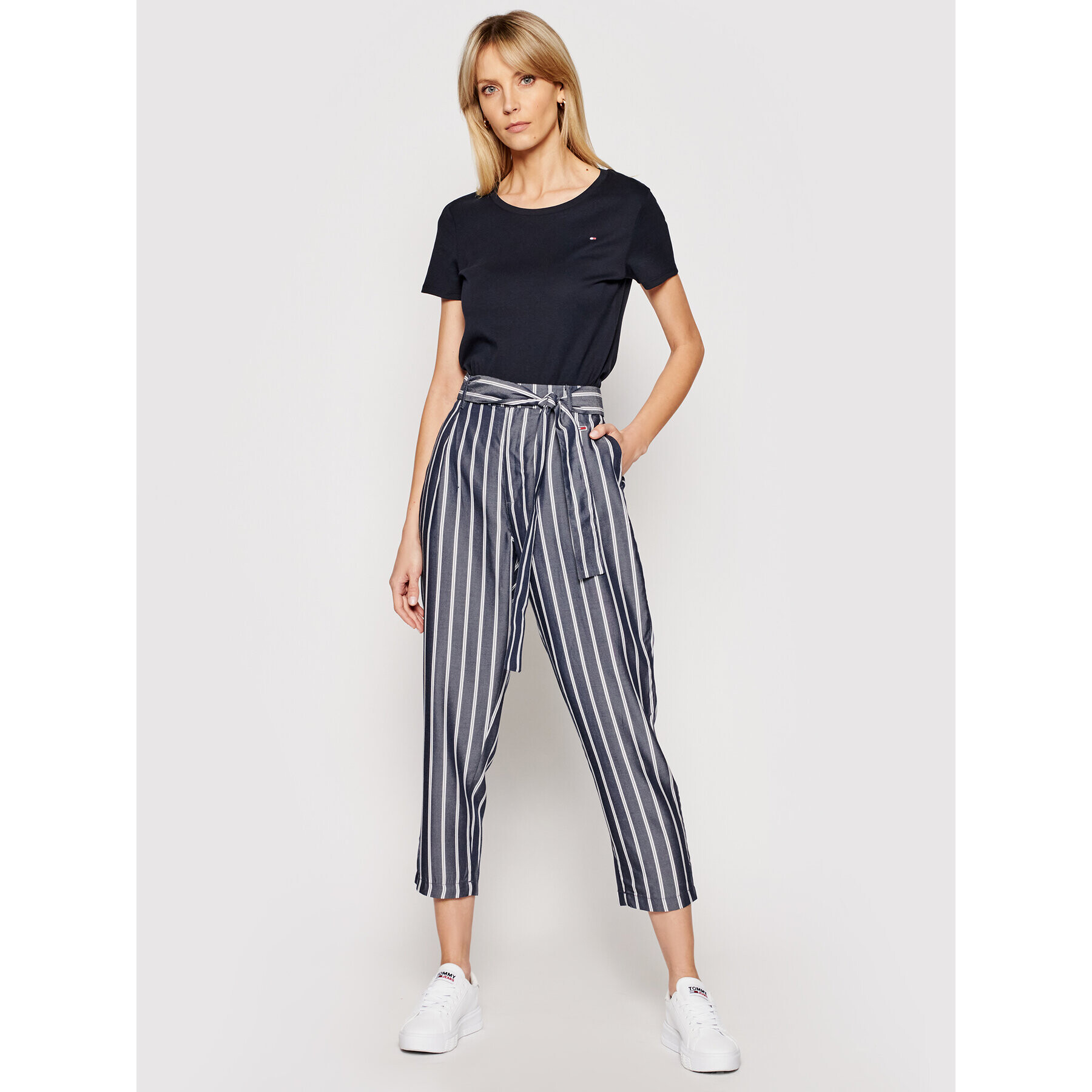 Tommy Jeans Текстилни панталони Hr Fluid Stripe DW0DW09734 Тъмносин Regular Fit - Pepit.bg