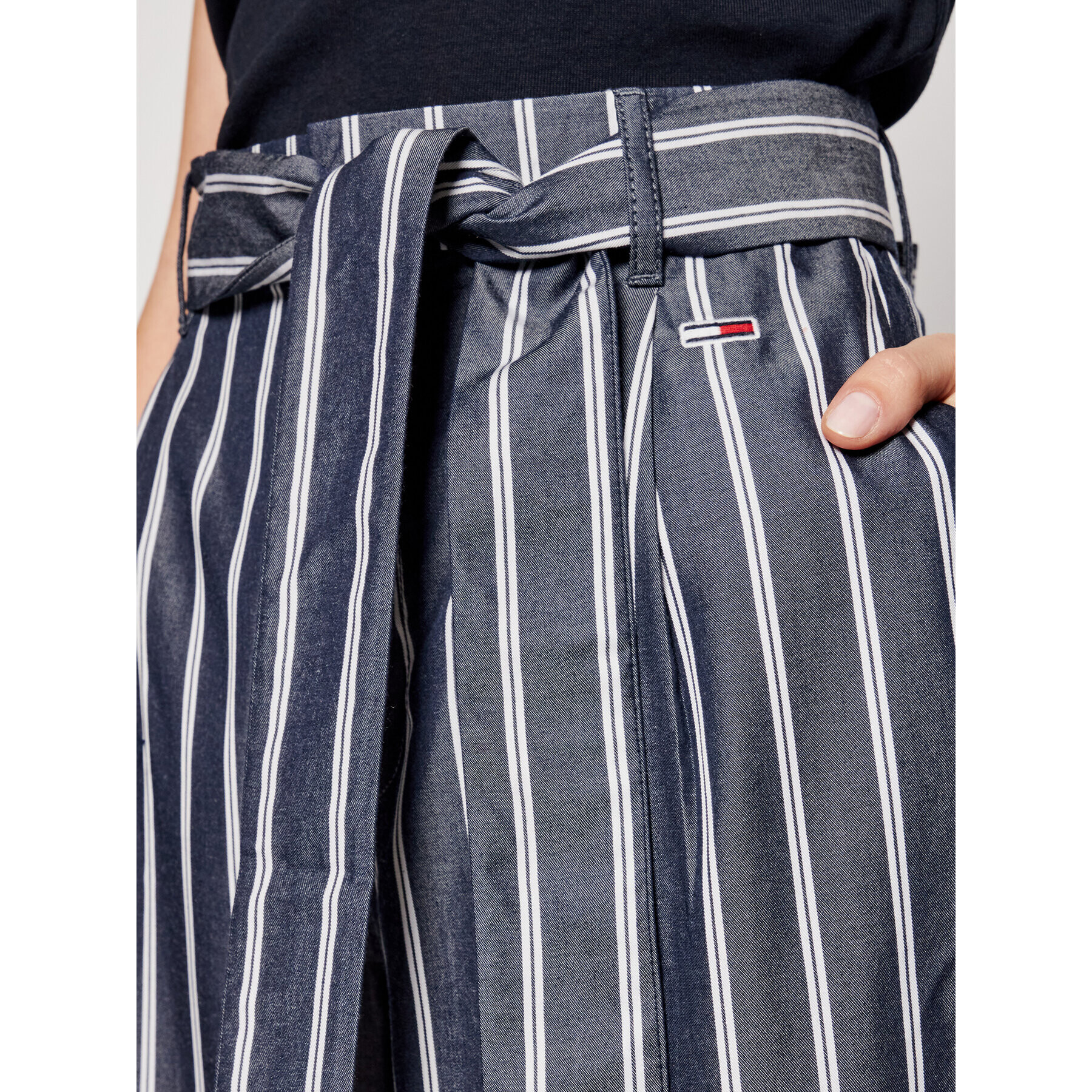 Tommy Jeans Текстилни панталони Hr Fluid Stripe DW0DW09734 Тъмносин Regular Fit - Pepit.bg