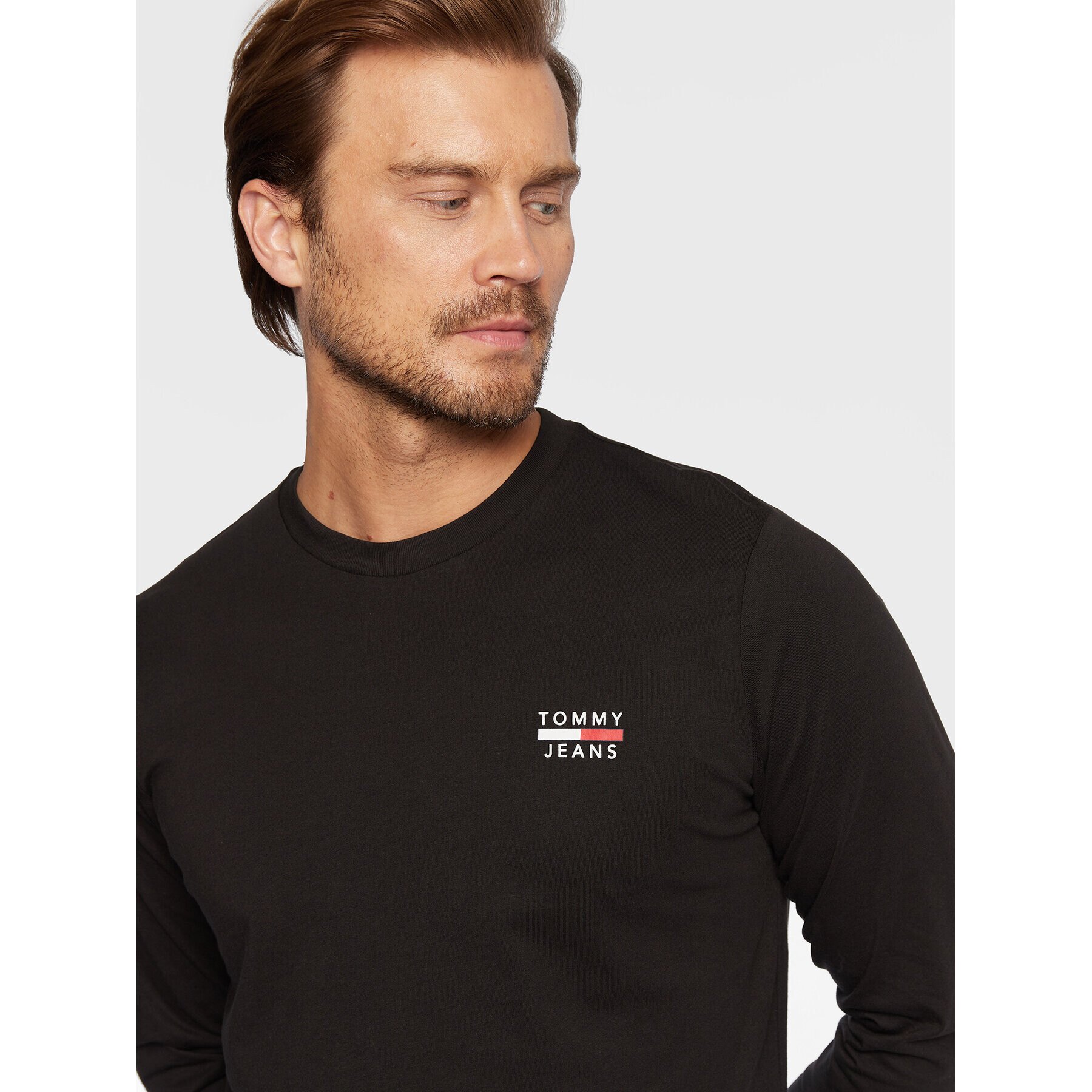 Tommy Jeans Тениска с дълъг ръкав Chest Logo DM0DM14316 Черен Regular Fit - Pepit.bg