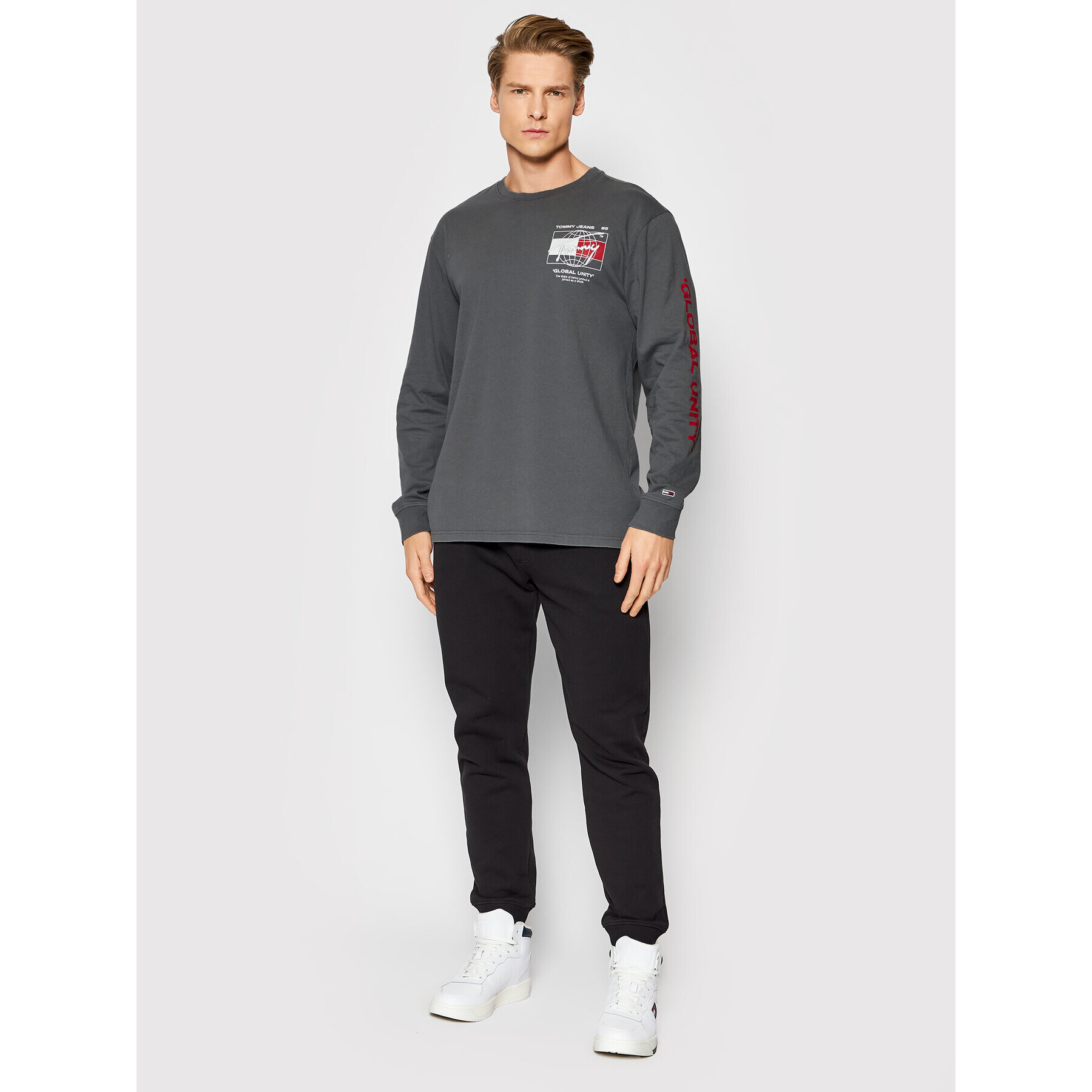 Tommy Jeans Тениска с дълъг ръкав Globe Script DM0DM12412 Сив Regular Fit - Pepit.bg