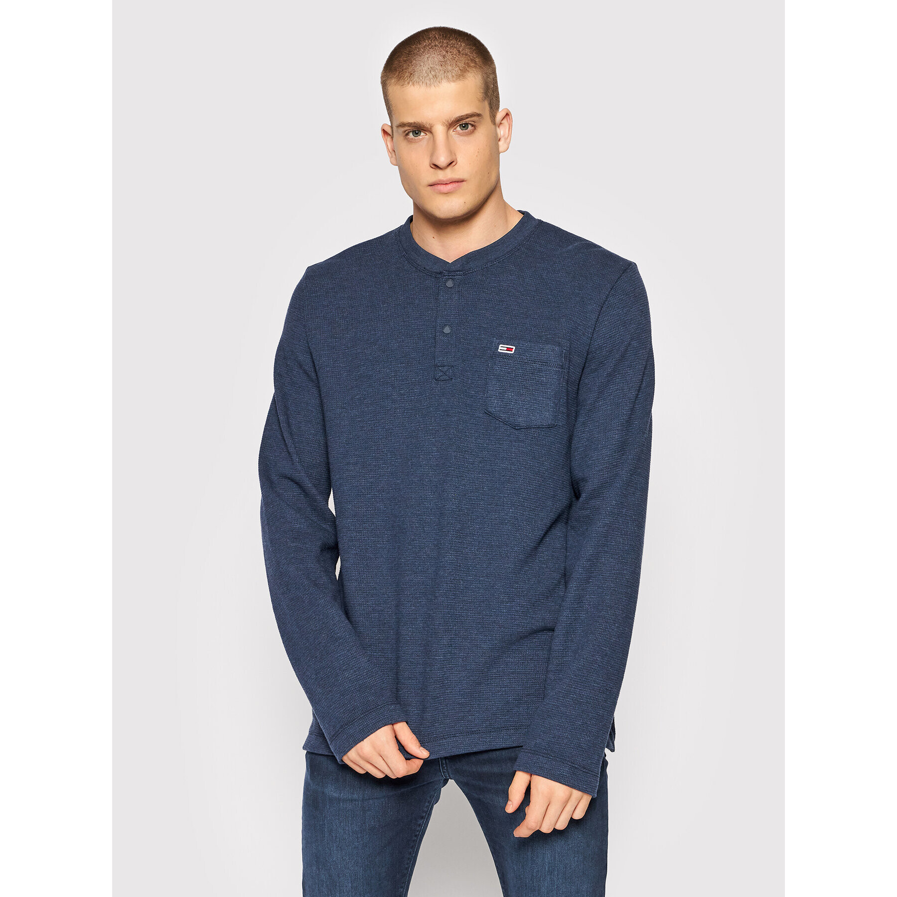 Tommy Jeans Тениска с дълъг ръкав Henley DM0DM11438 Тъмносин Regular Fit - Pepit.bg