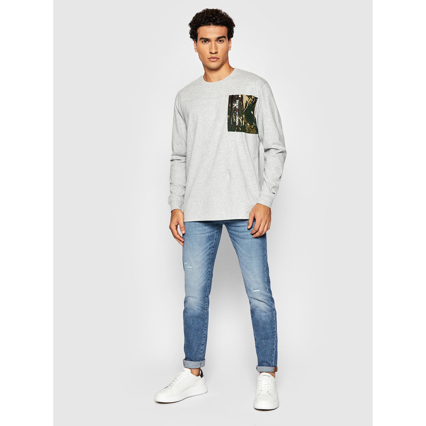 Tommy Jeans Тениска с дълъг ръкав Tech Pocket DM0DM10931 Сив Loose Fit - Pepit.bg