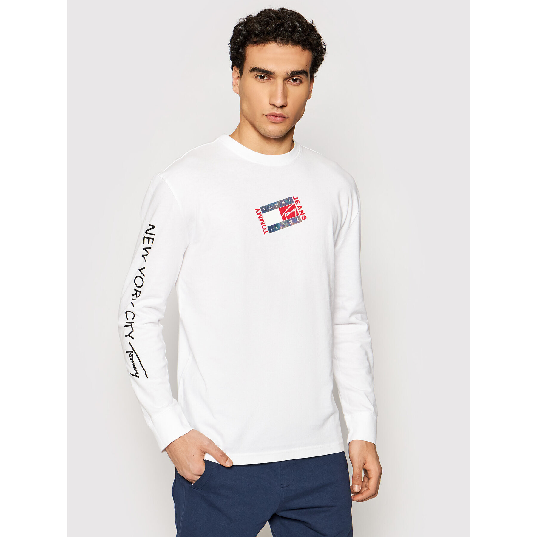 Tommy Jeans Тениска с дълъг ръкав Tjm Small Flag Box Logo Tee DM0DM10240 Бял Regular Fit - Pepit.bg