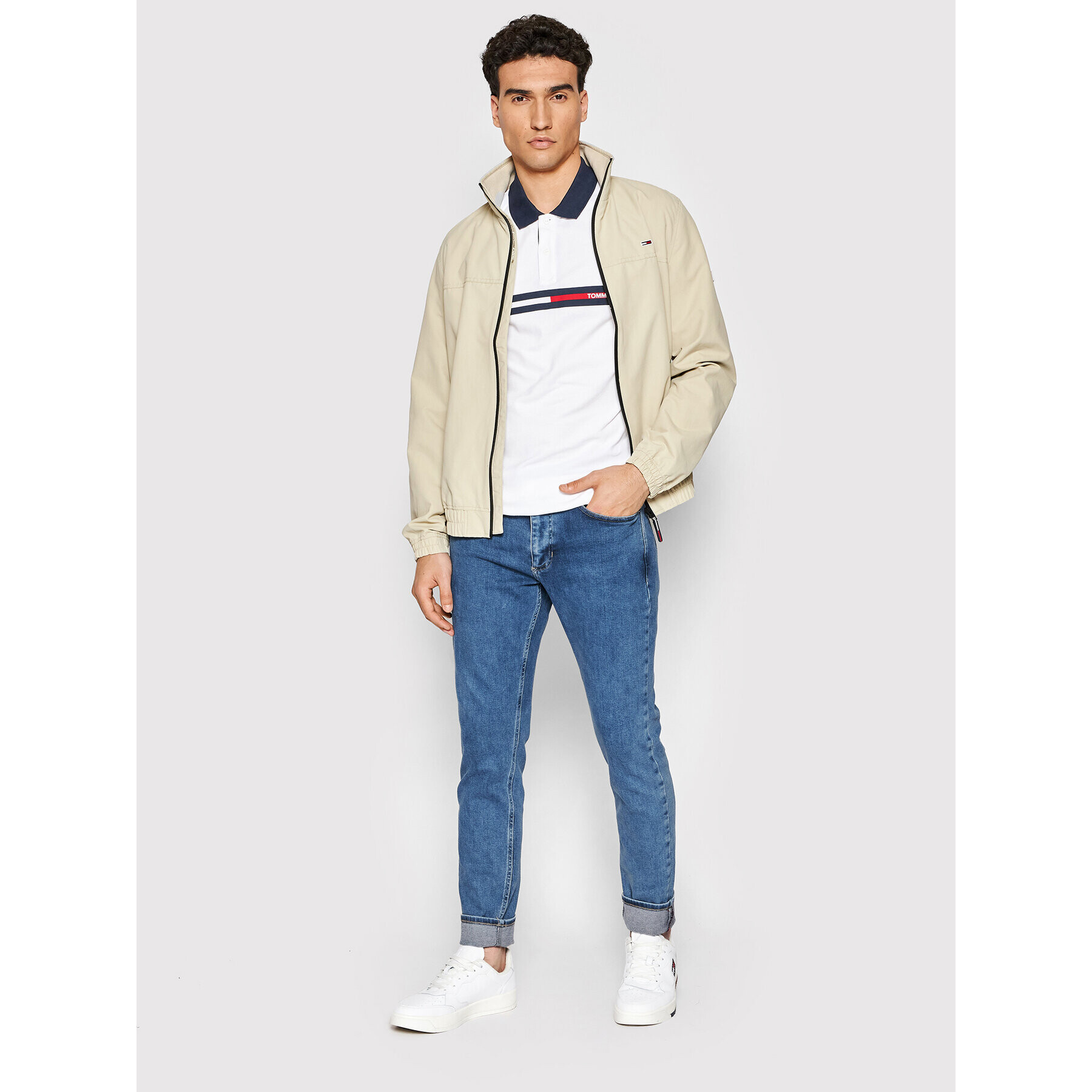 Tommy Jeans Тениска с яка и копчета TJM Reg Chest Flag DM0DM13295 Бял Regular Fit - Pepit.bg