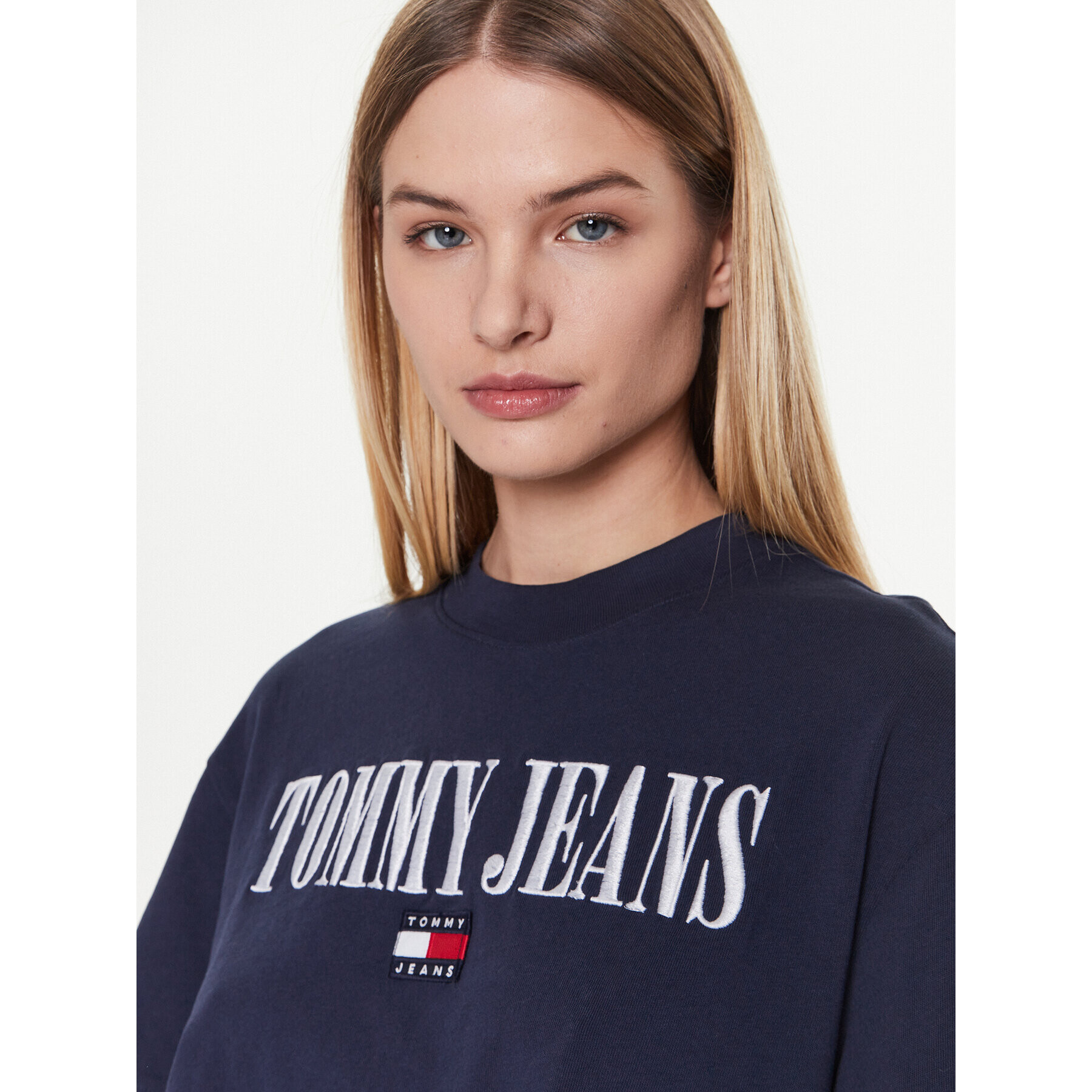 Tommy Jeans Тишърт Archive DW0DW14913 Тъмносин Cropped Fit - Pepit.bg