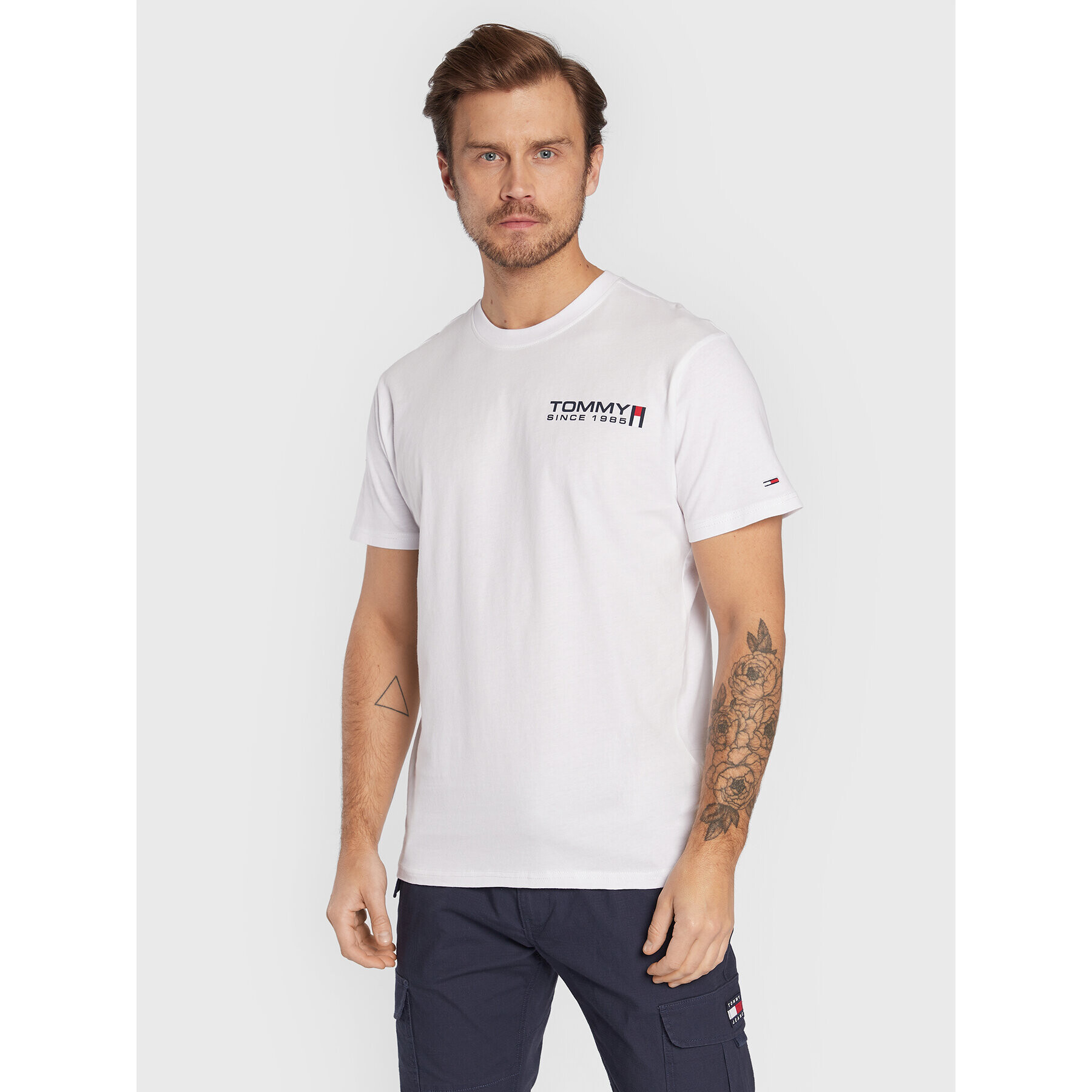 Tommy Jeans Тишърт Athletic Chest Logo DM0DM14981 Бял Relaxed Fit - Pepit.bg