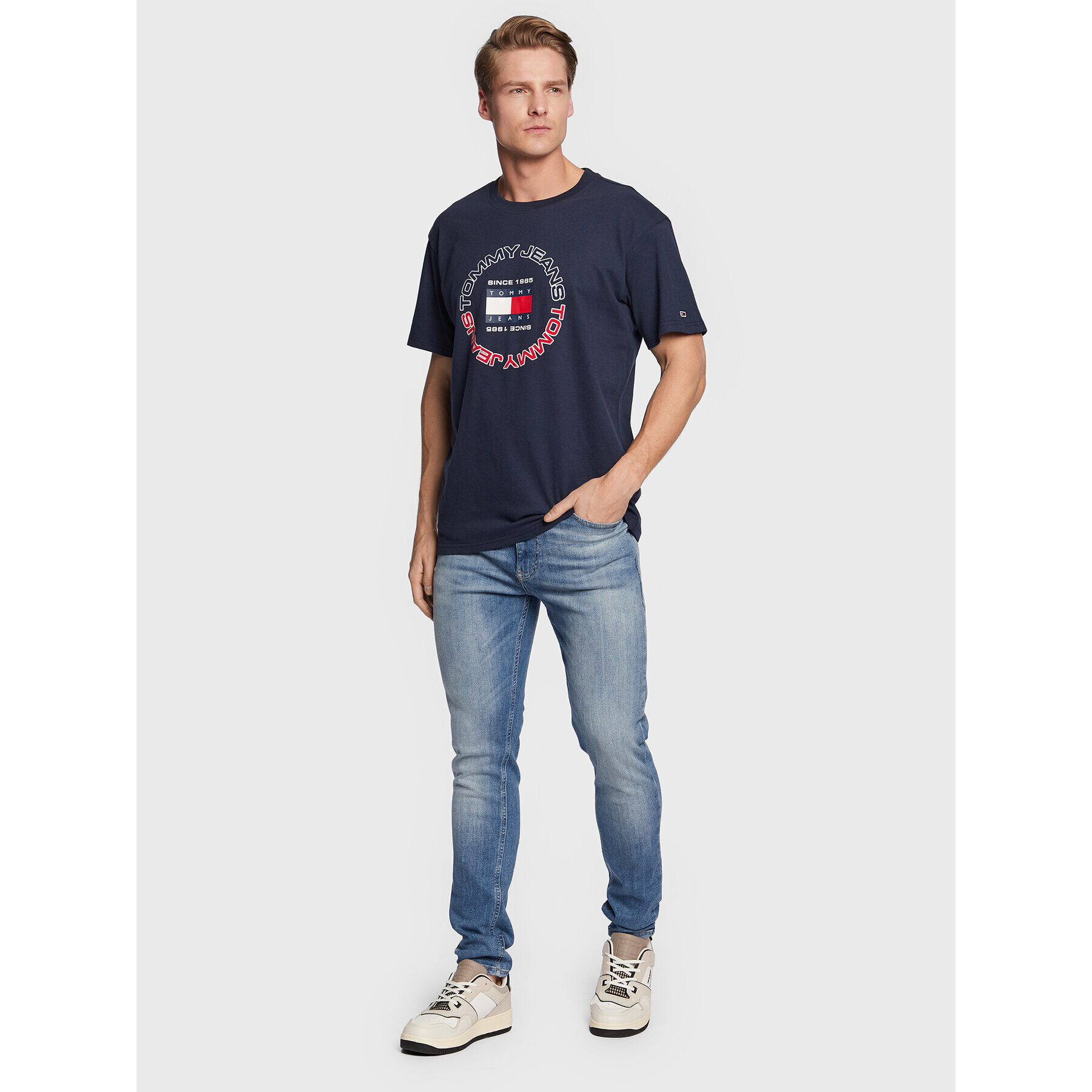 Tommy Jeans Тишърт Athletic DM0DM15676 Тъмносин Relaxed Fit - Pepit.bg