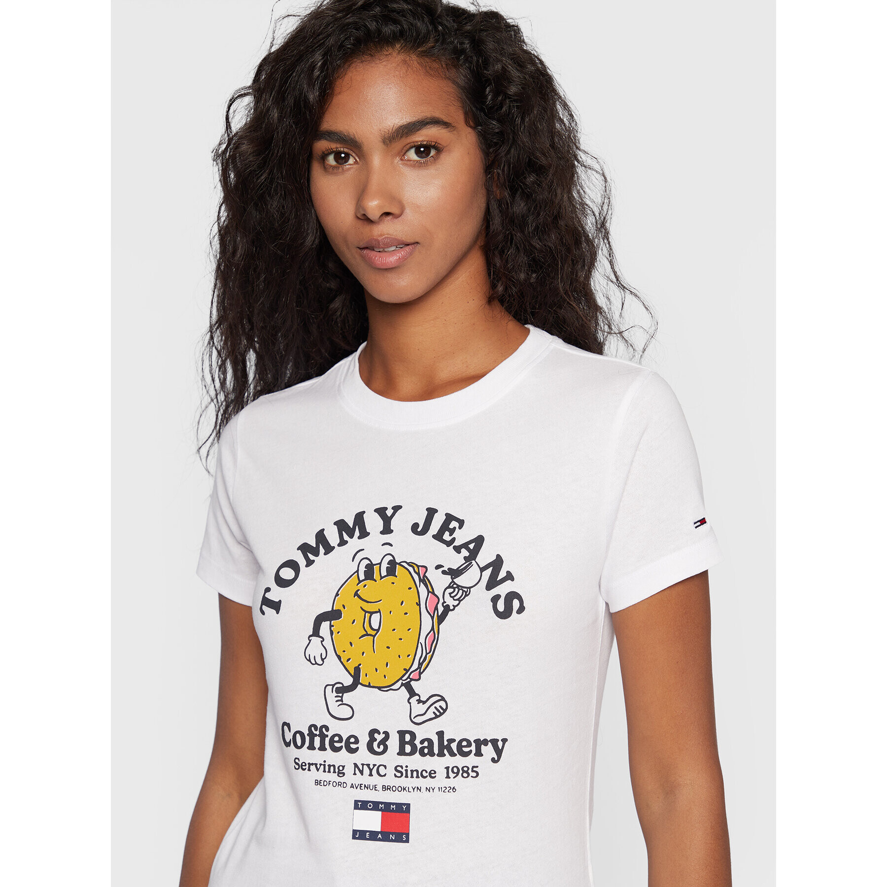 Tommy Jeans Тишърт Baby Bagels DW0DW13728 Бял Regular Fit - Pepit.bg