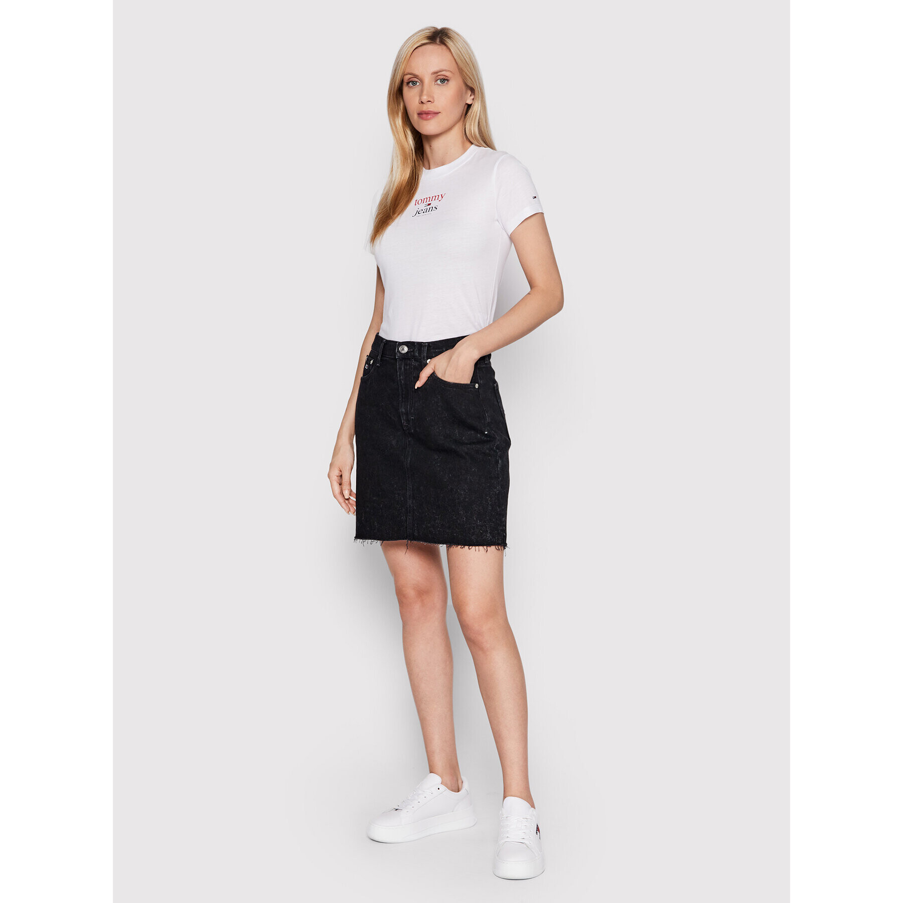 Tommy Jeans Тишърт Baby Essential Logo DW0DW13623 Бял Regular Fit - Pepit.bg