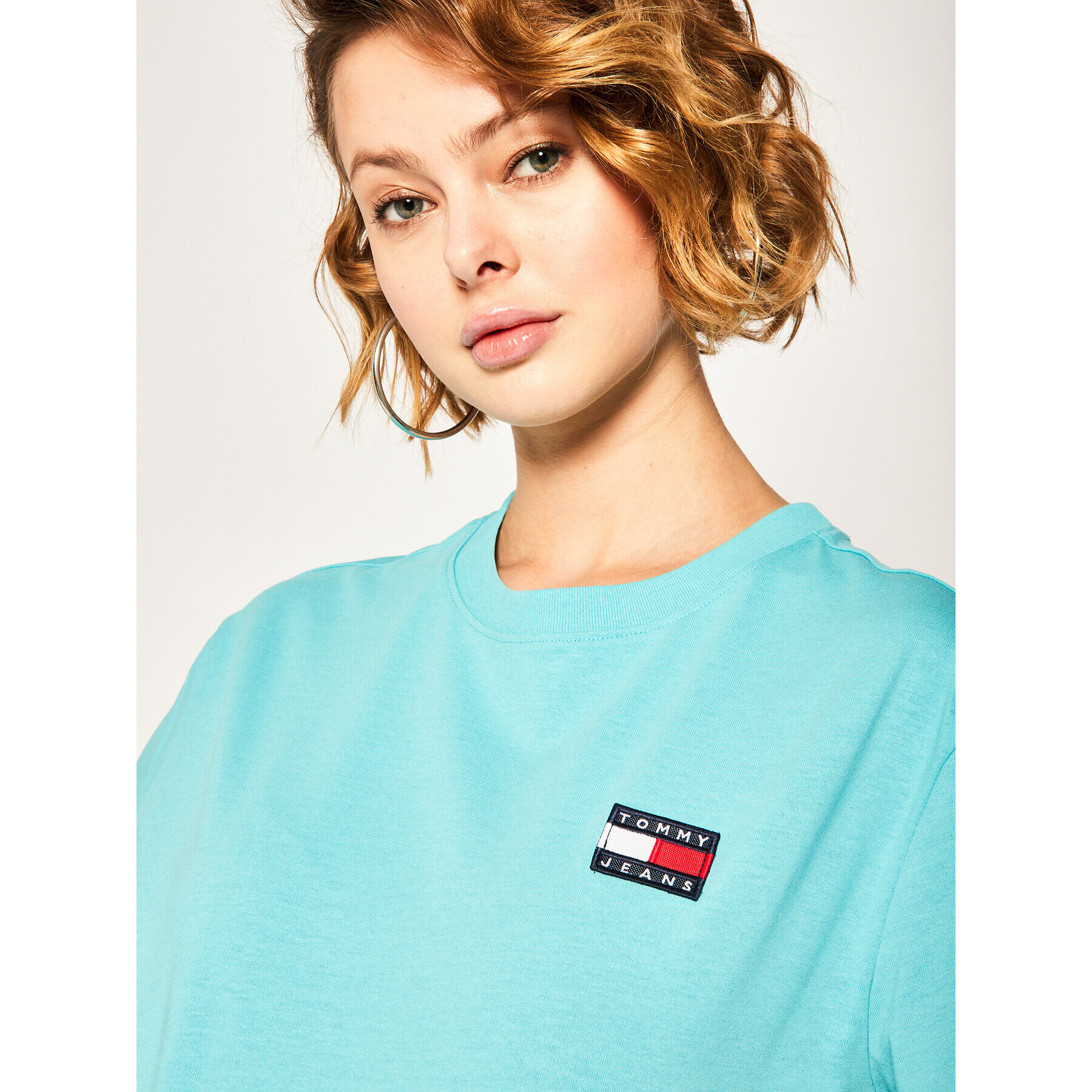 Tommy Jeans Тишърт Badge Tee DW0DW06813 Син Regular Fit - Pepit.bg