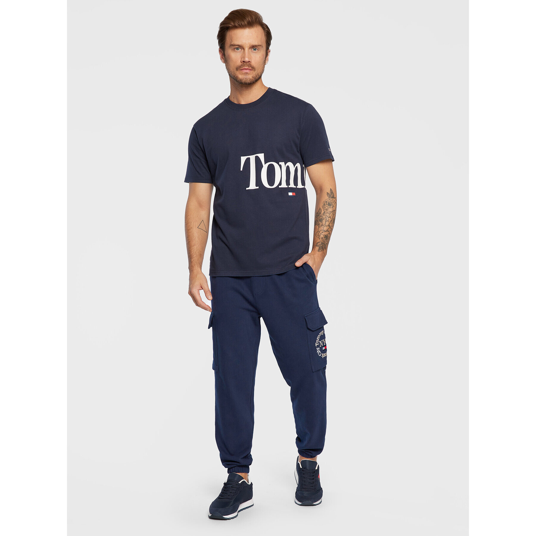 Tommy Jeans Тишърт Bold Tommy DM0DM14013 Тъмносин Regular Fit - Pepit.bg
