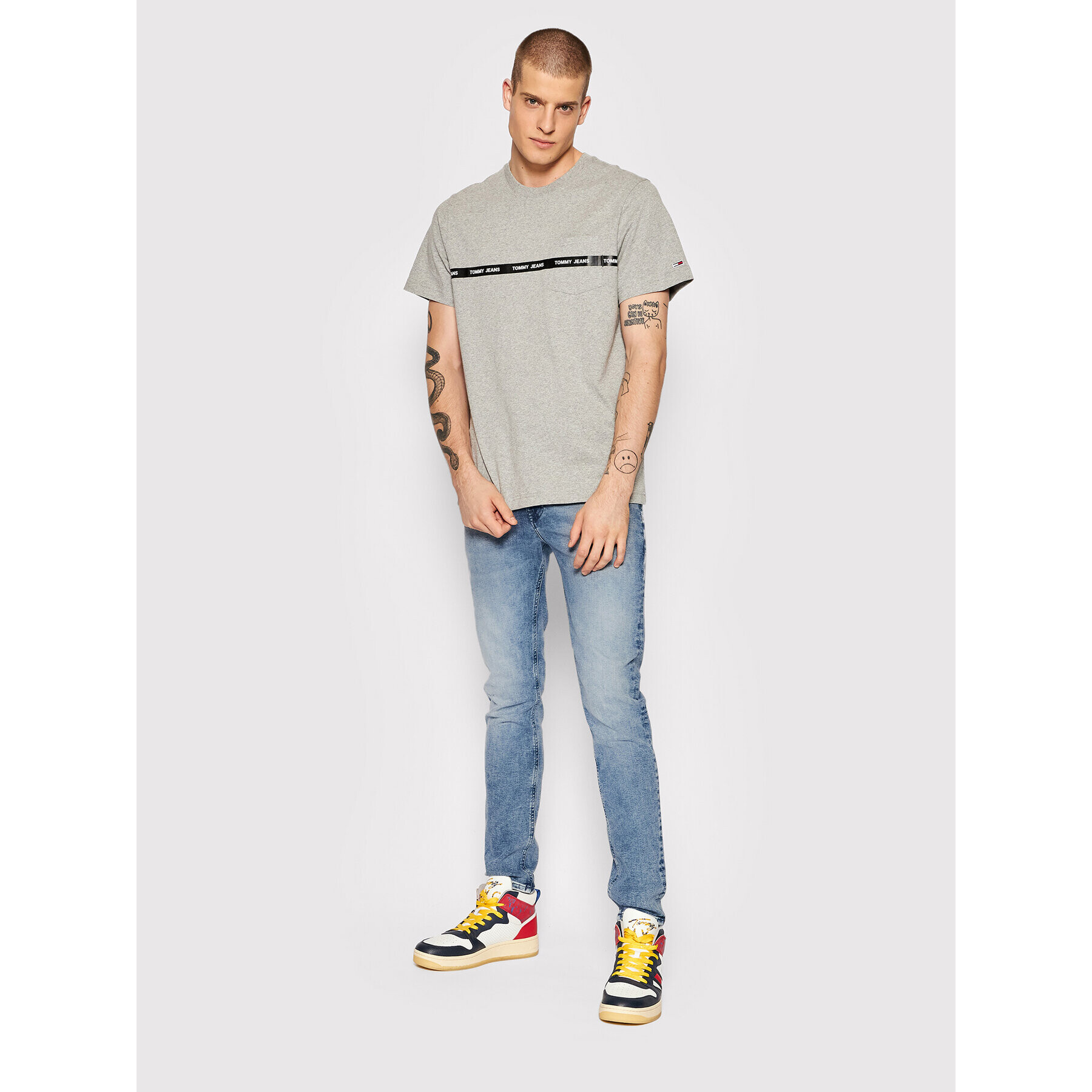 Tommy Jeans Тишърт Branded Tape DM0DM11410 Сив Regular Fit - Pepit.bg