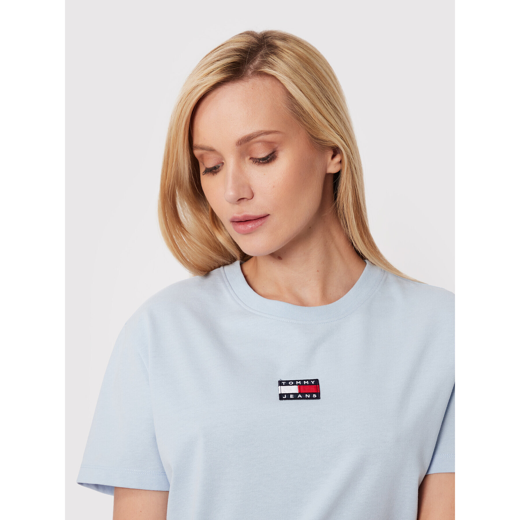 Tommy Jeans Тишърт Center Badge DW0DW10404 Син Regular Fit - Pepit.bg