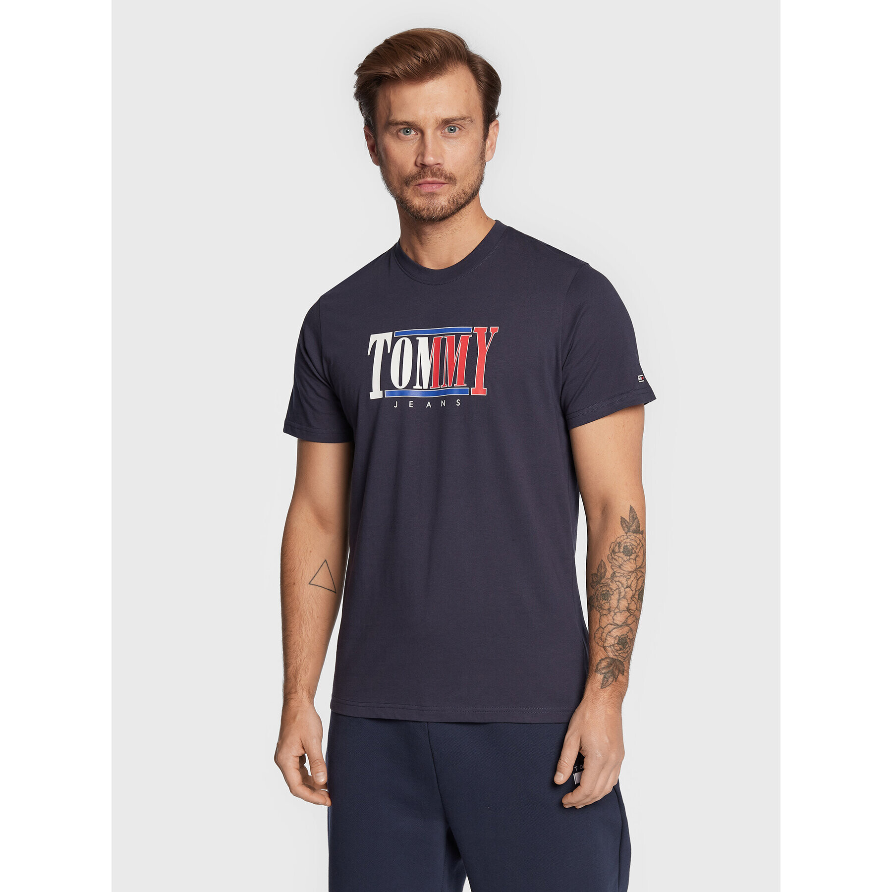 Tommy Jeans Тишърт Center DM0DM14982 Тъмносин Regular Fit - Pepit.bg