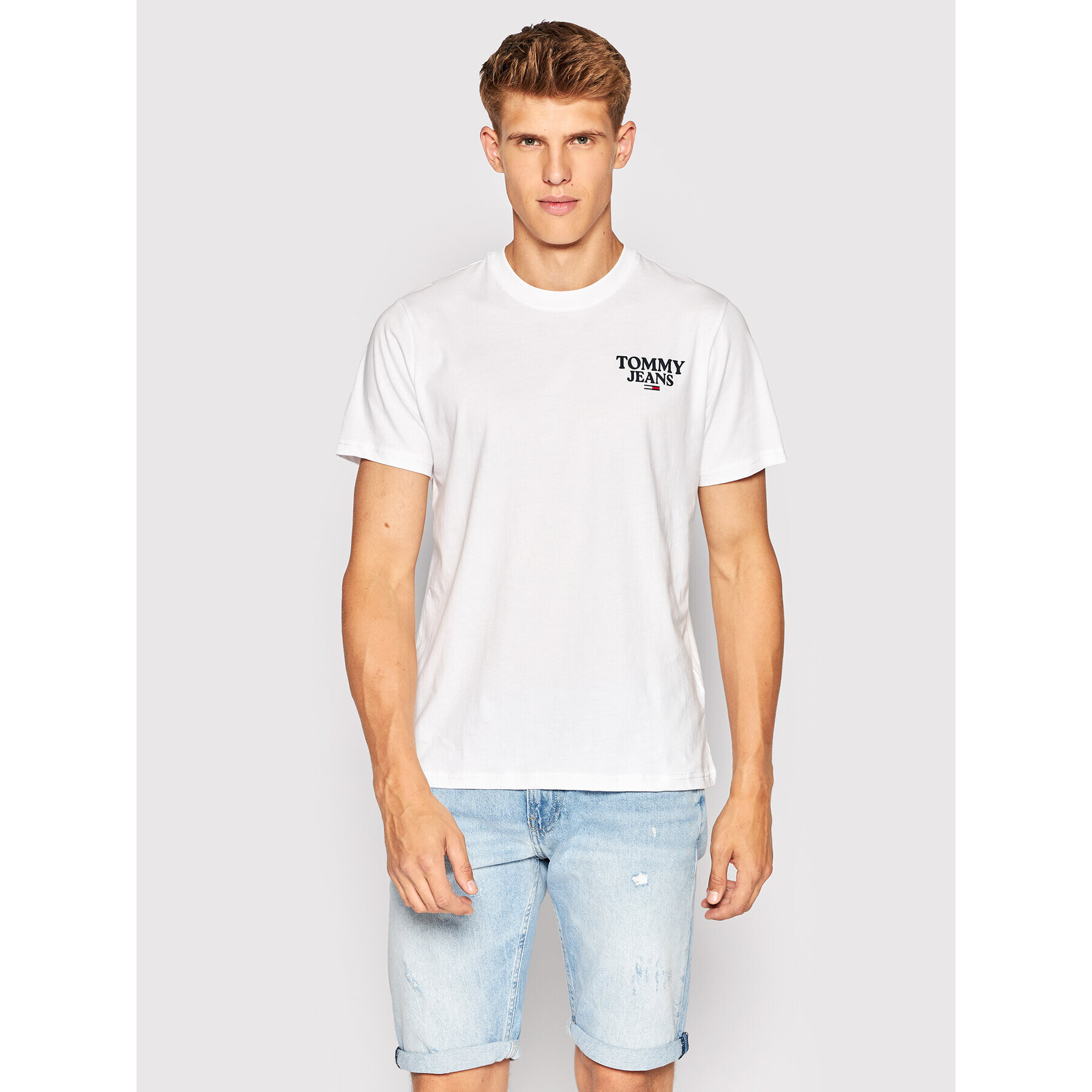 Tommy Jeans Тишърт Chest Entry DM0DM12790 Бял Regular Fit - Pepit.bg