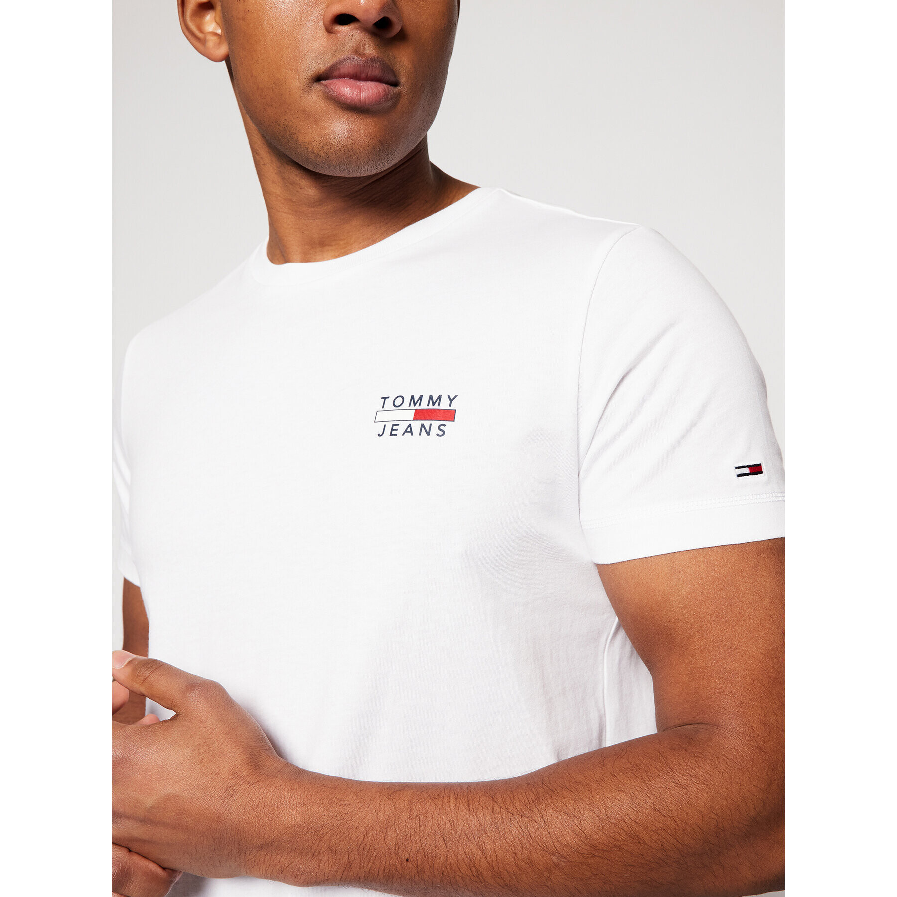 Tommy Jeans Тишърт Chest Logo DM0DM10099 Бял Slim Fit - Pepit.bg