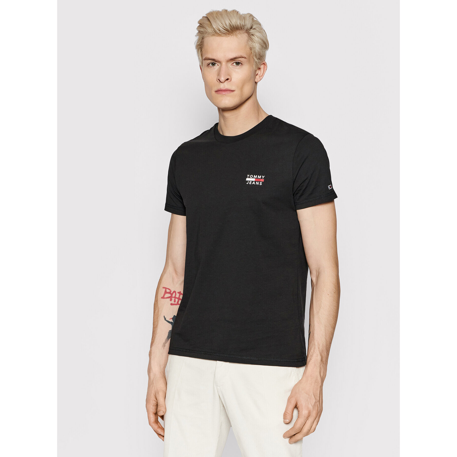 Tommy Jeans Тишърт Chest Logo DM0DM10099 Черен Regular Fit - Pepit.bg