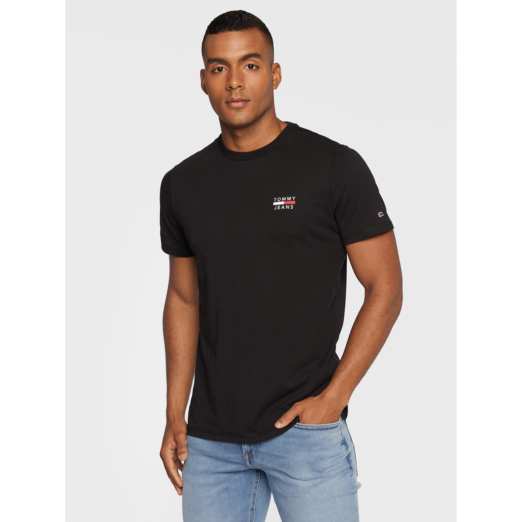 Tommy Jeans Тишърт Chest Logo DM0DM10099 Черен Regular Fit - Pepit.bg