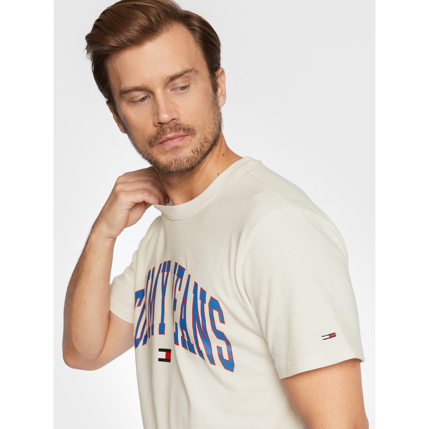 Tommy Jeans Тишърт Classic Collegiate DM0DM14995 Бял Regular Fit - Pepit.bg