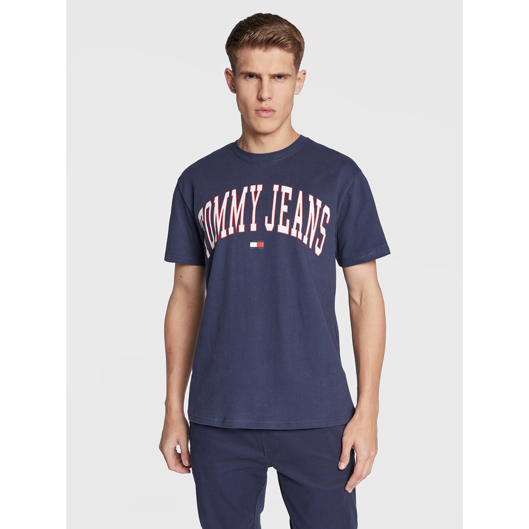 Tommy Jeans Тишърт Classic Collegiate DM0DM14995 Тъмносин Regular Fit - Pepit.bg