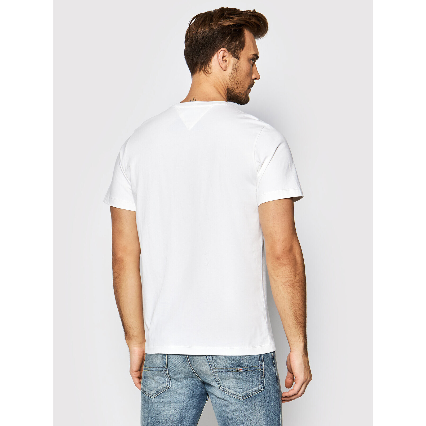 Tommy Jeans Тишърт Classic DM0DM09598 Бял Regular Fit - Pepit.bg