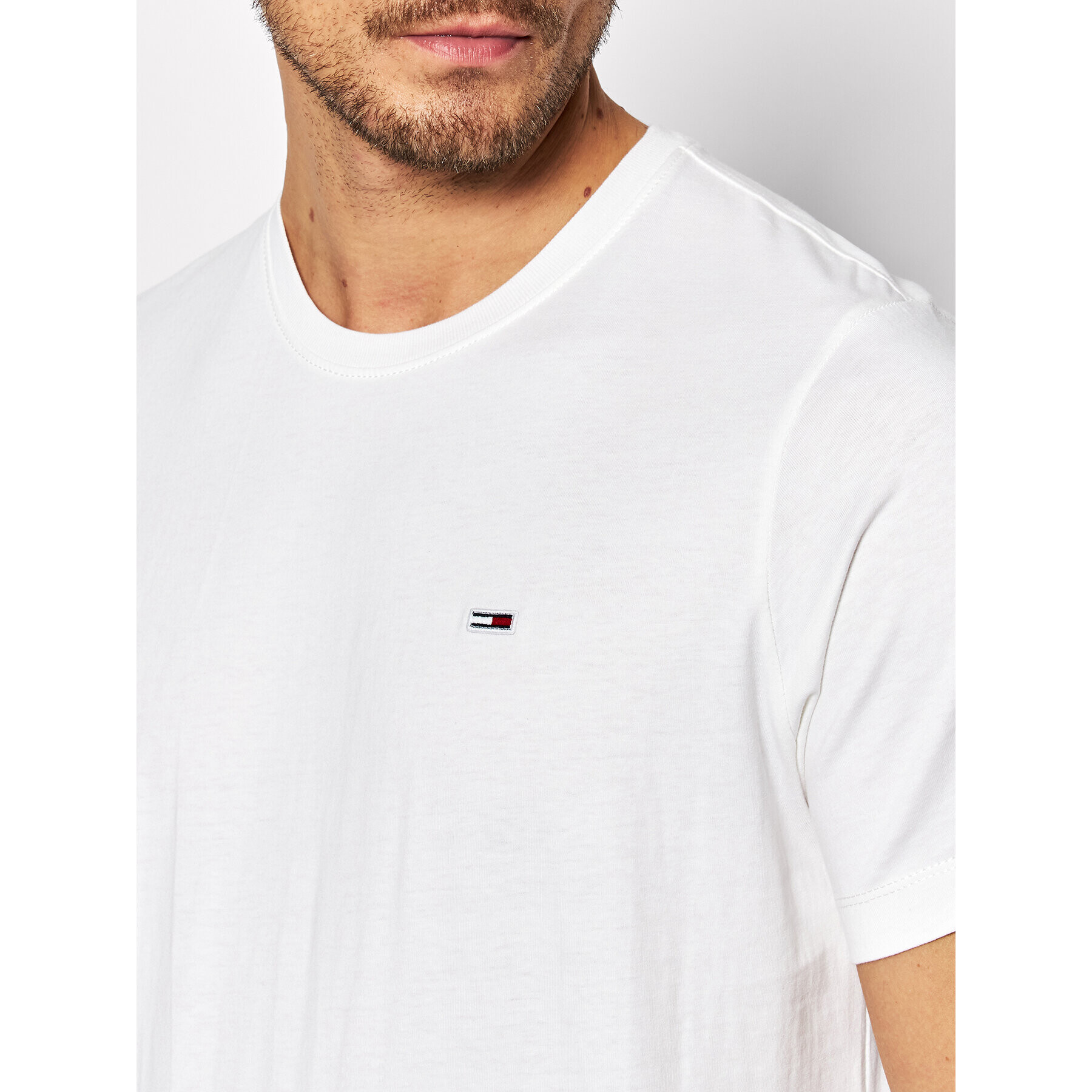 Tommy Jeans Тишърт Classic DM0DM09598 Бял Regular Fit - Pepit.bg