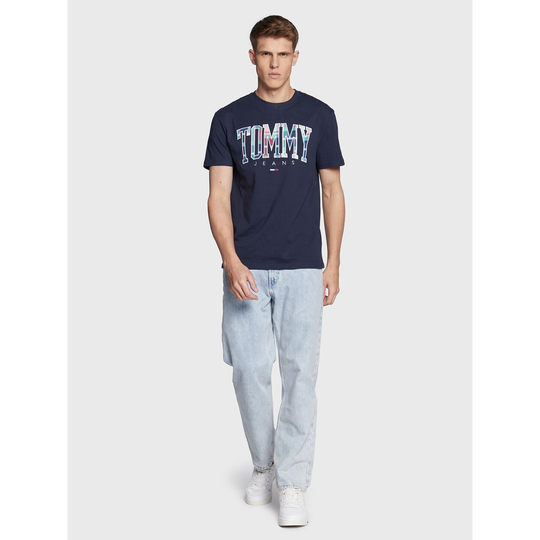 Tommy Jeans Тишърт Classic Tartan DM0DM15666 Тъмносин Classic Fit - Pepit.bg