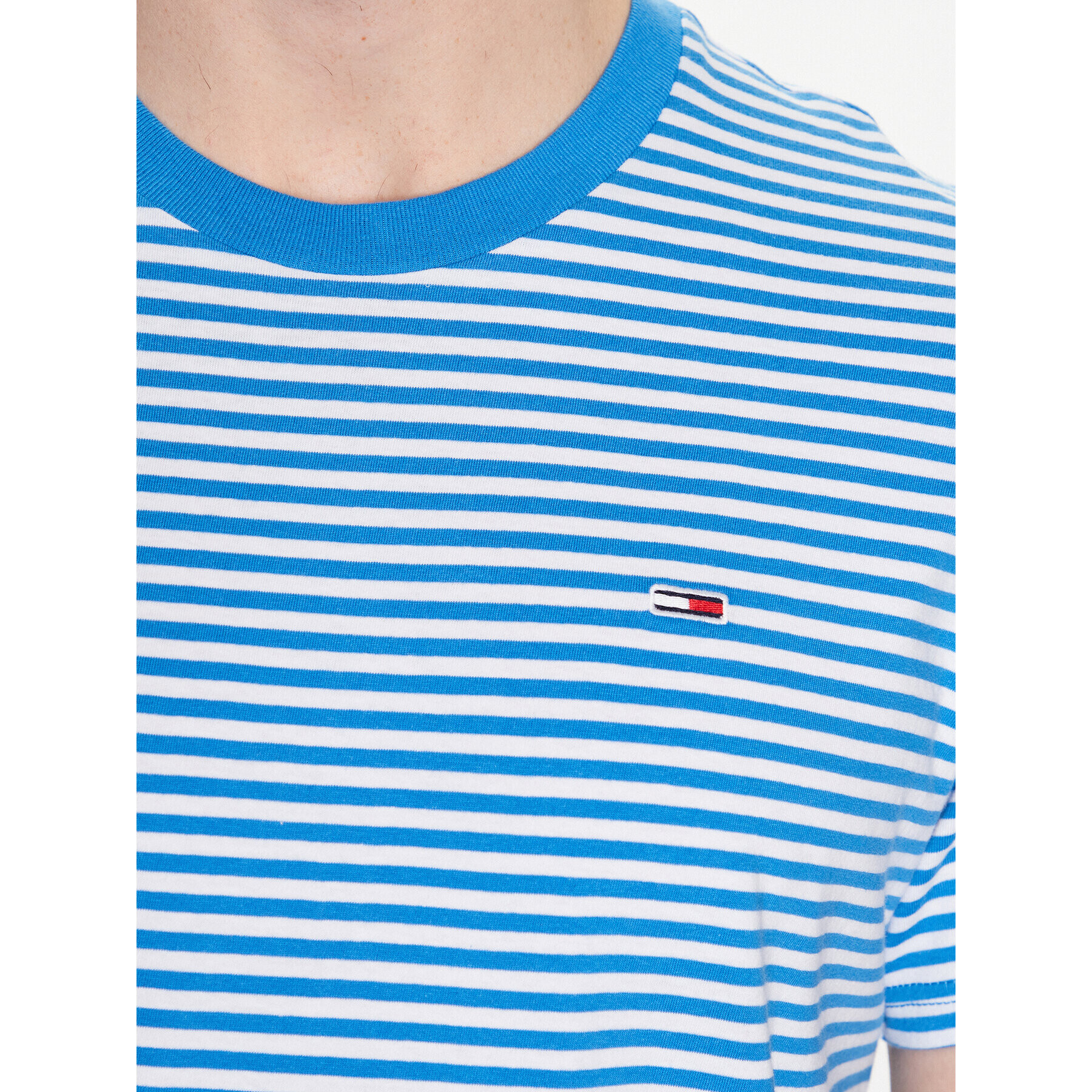 Tommy Jeans Тишърт Classics Stripe DM0DM05515 Син Regular Fit - Pepit.bg