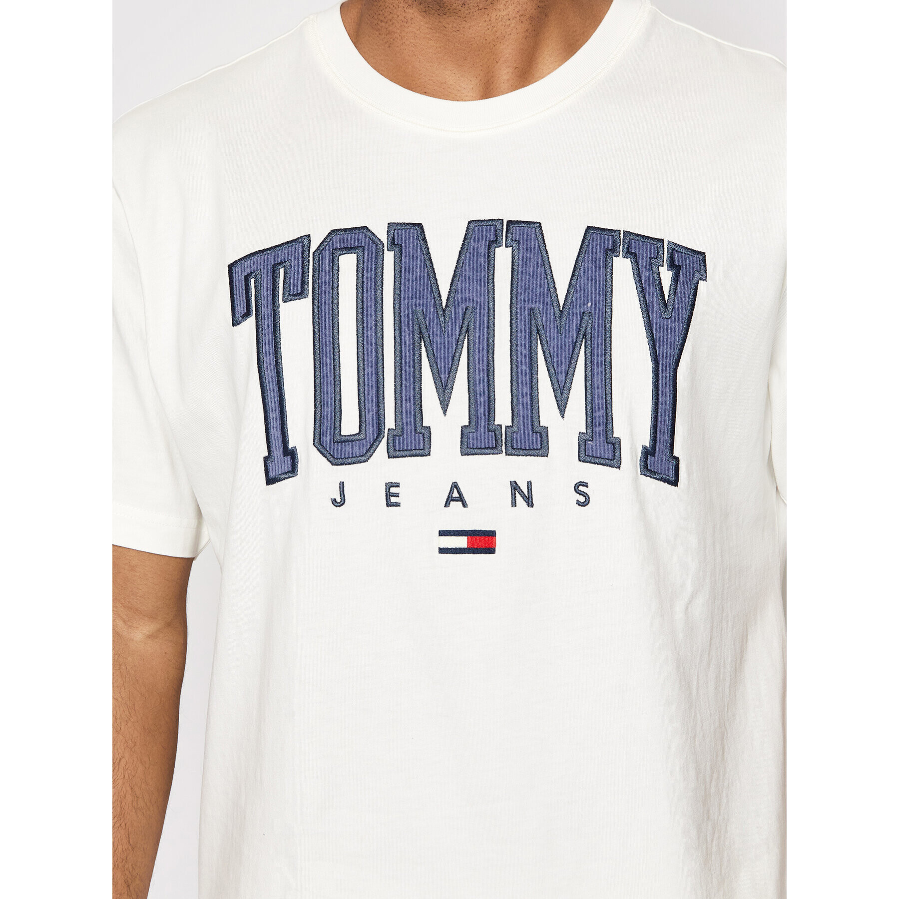 Tommy Jeans Тишърт Collegiate DM0DM12550 Бял Regular Fit - Pepit.bg