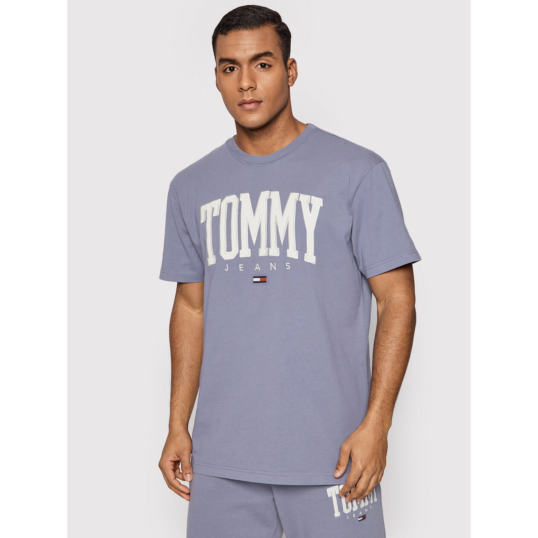 Tommy Jeans Тишърт Collegiate DM0DM12550 Син Regular Fit - Pepit.bg