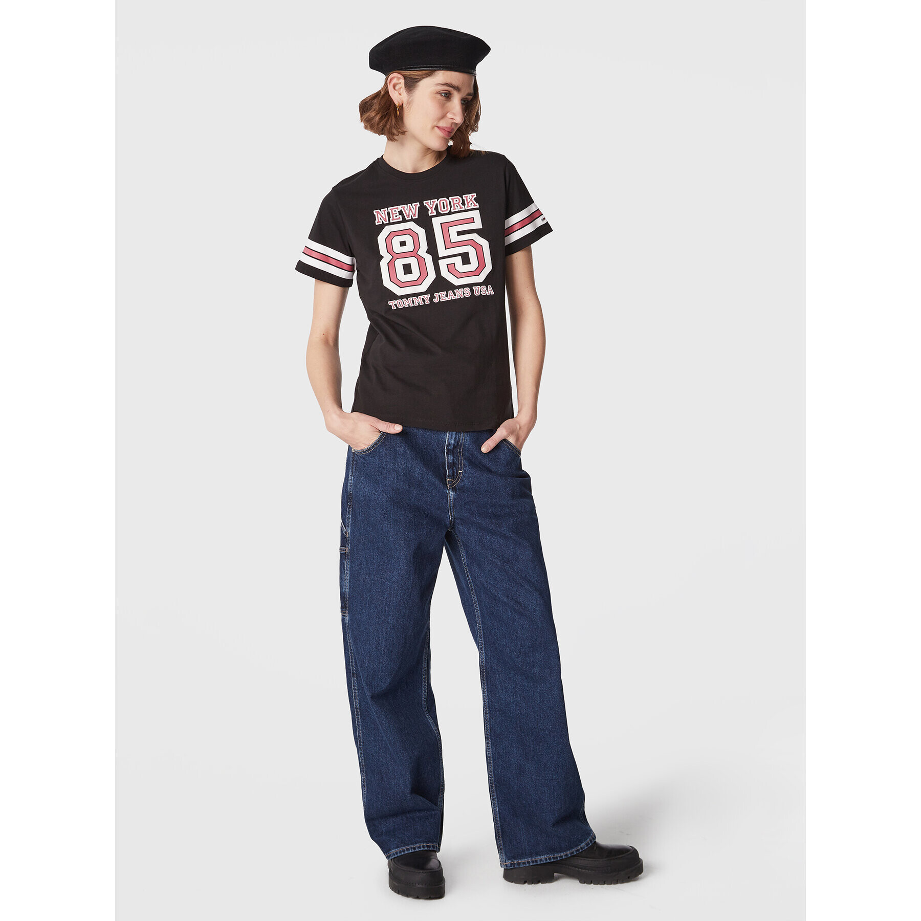 Tommy Jeans Тишърт Collegiate DW0DW14906 Черен Relaxed Fit - Pepit.bg