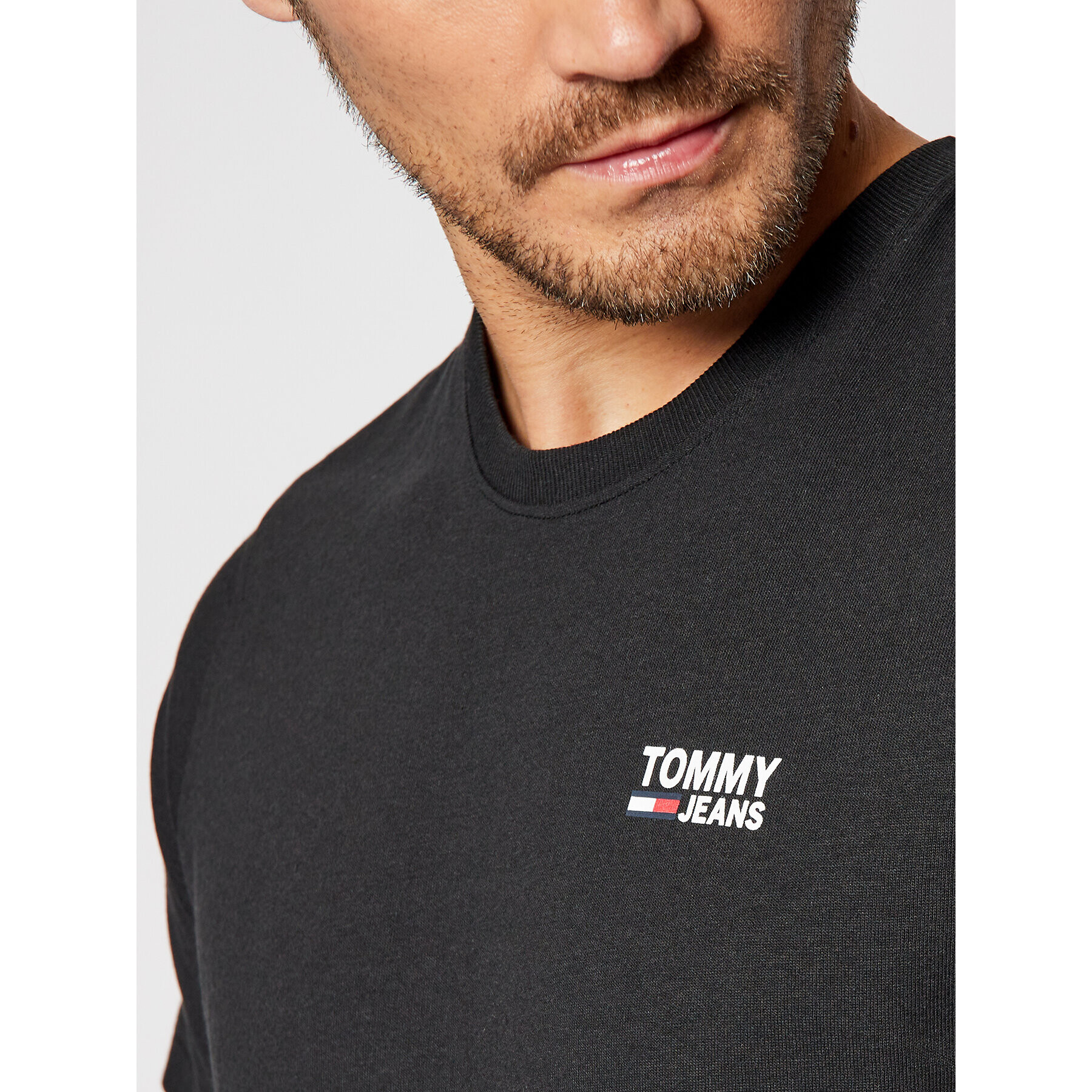 Tommy Jeans Тишърт Corp Logo C Neck DM0DM09588 Черен Regular Fit - Pepit.bg