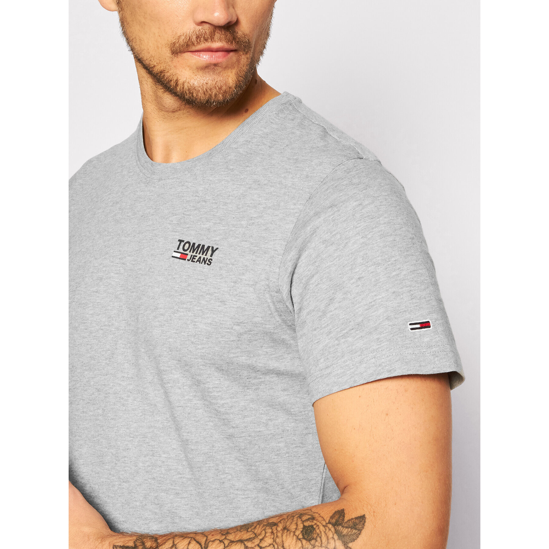 Tommy Jeans Тишърт Corp Logo C Neck DM0DM09588 Сив Regular Fit - Pepit.bg