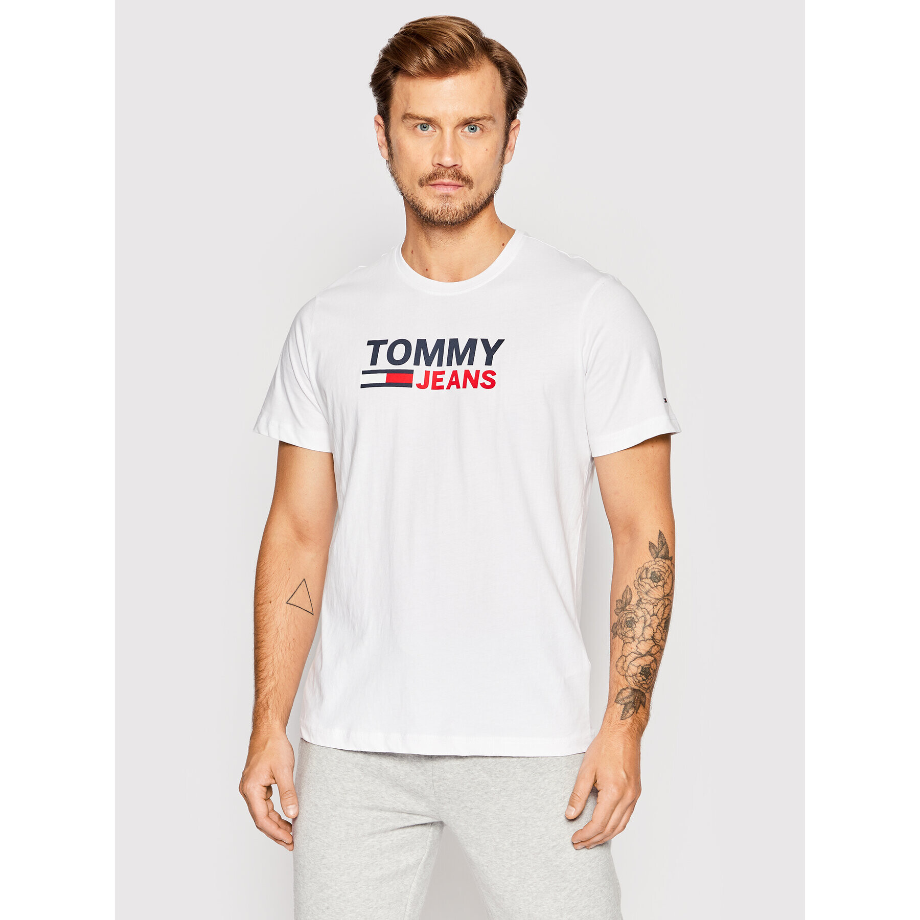 Tommy Jeans Тишърт Corp Logo DM0DM15379 Бял Regular Fit - Pepit.bg