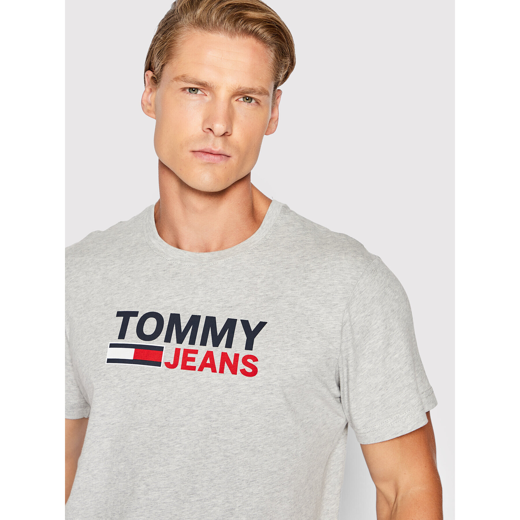 Tommy Jeans Тишърт Corp Logo DM0DM15379 Сив Regular Fit - Pepit.bg