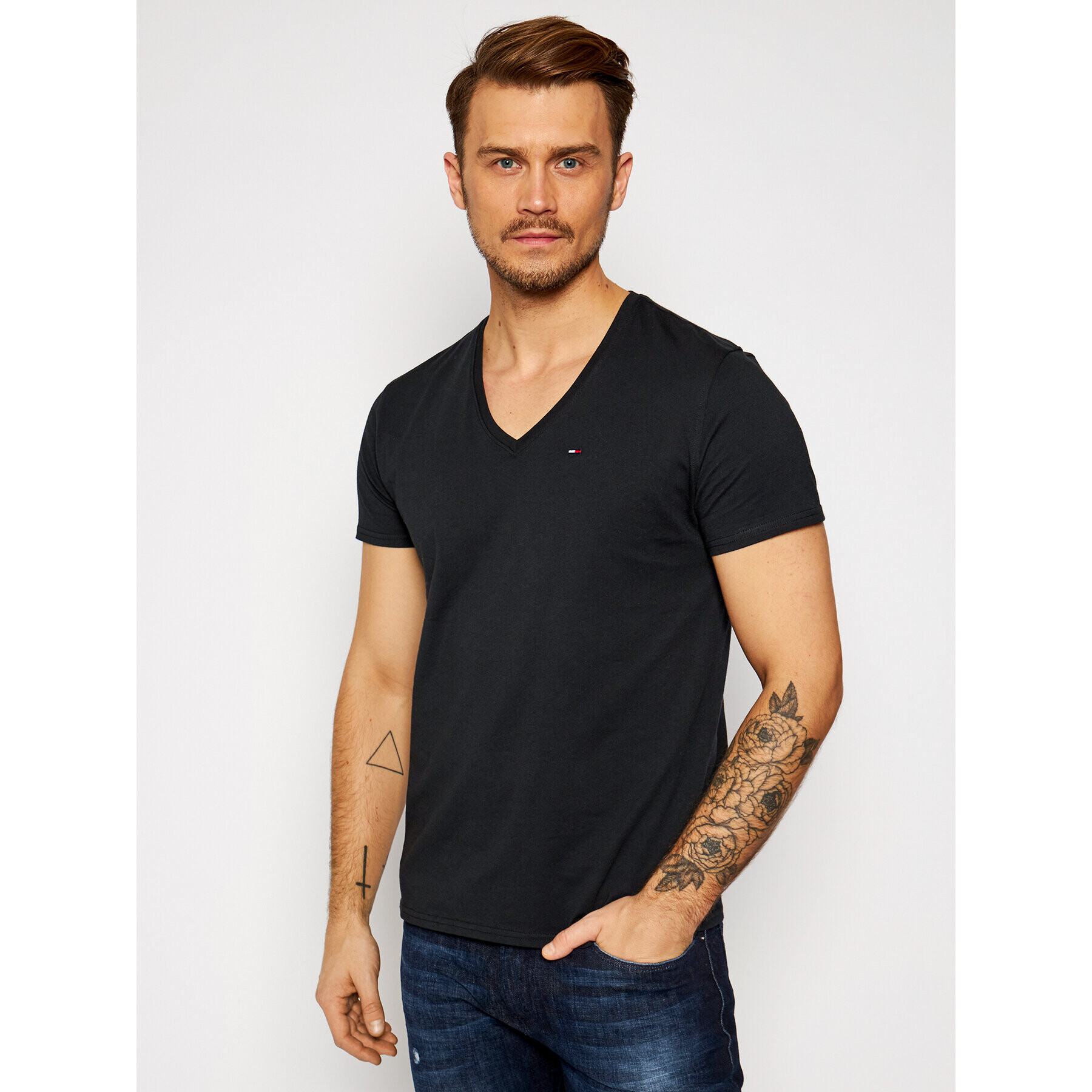 Tommy Jeans Тишърт DM0DM04410 Черен Regular Fit - Pepit.bg