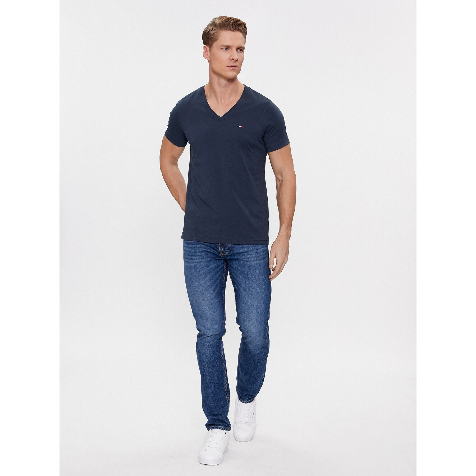 Tommy Jeans Тишърт DM0DM04410 Тъмносин Regular Fit - Pepit.bg