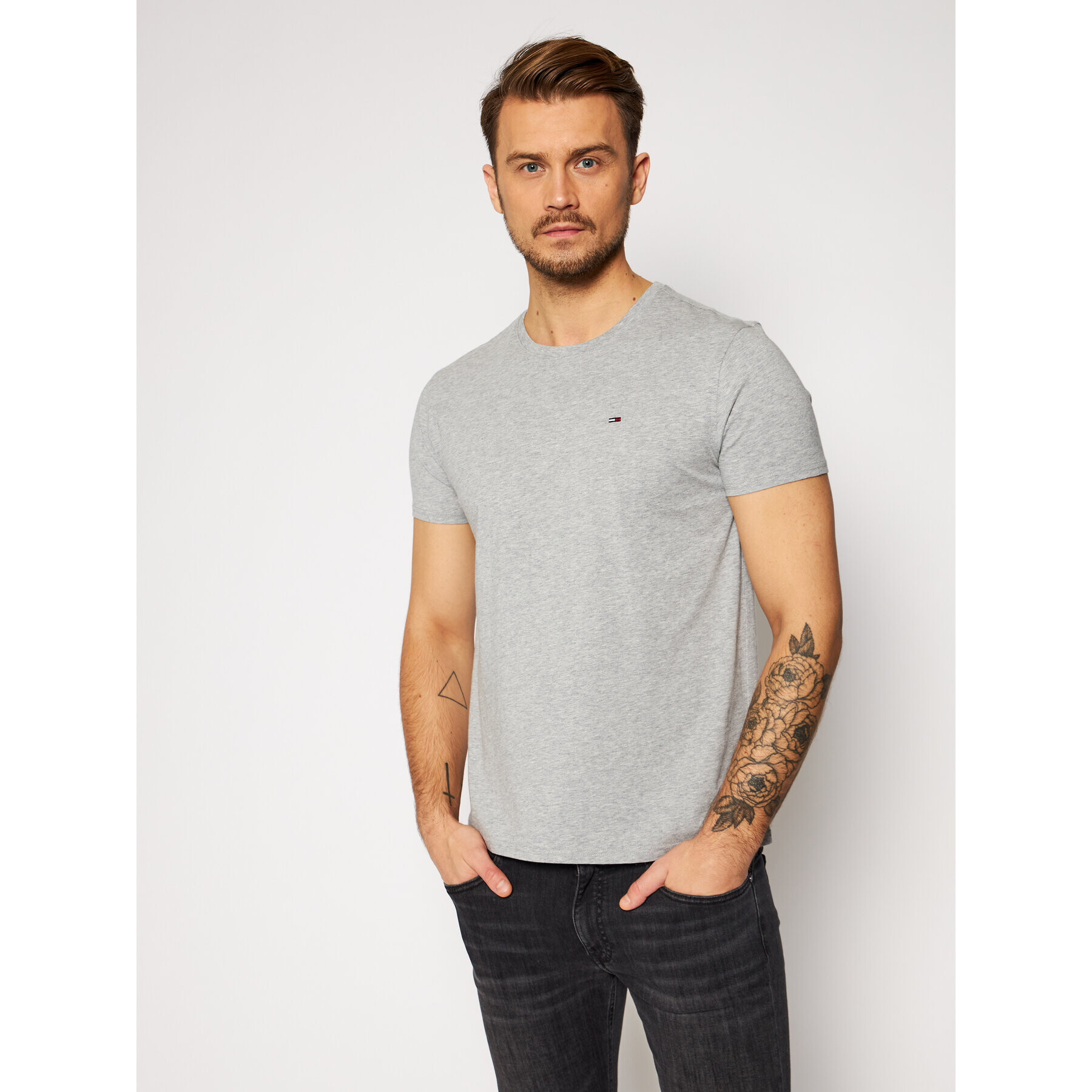 Tommy Jeans Тишърт DM0DM04411 Сив Regular Fit - Pepit.bg