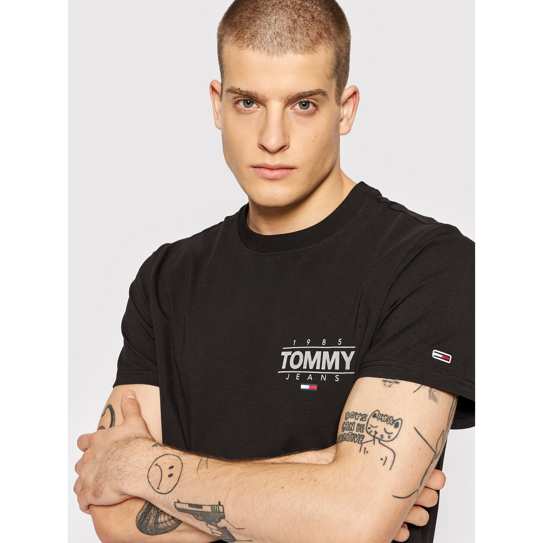 Tommy Jeans Тишърт DM0DM11609 Черен Slim Fit - Pepit.bg