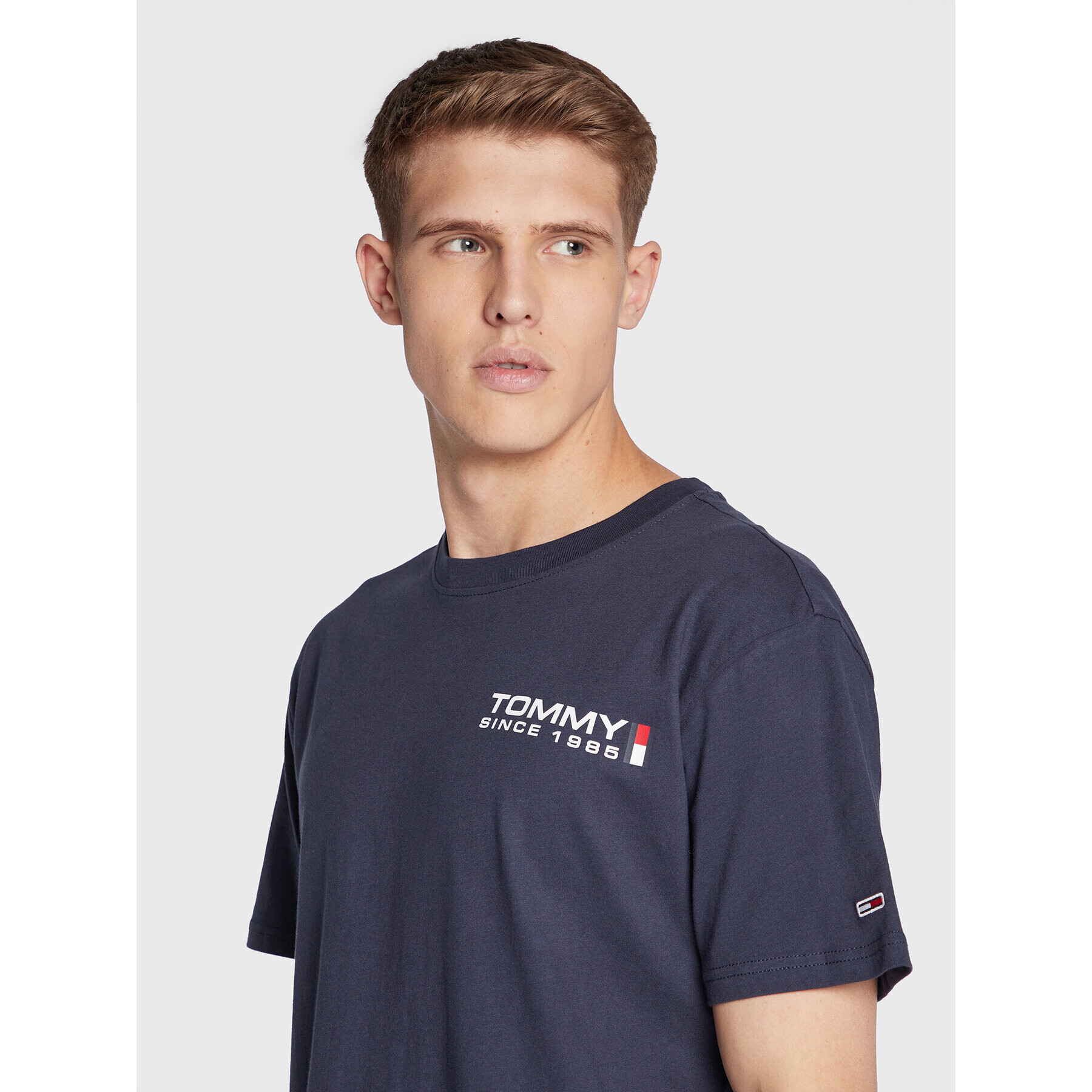 Tommy Jeans Тишърт DM0DM14981 Тъмносин Regular Fit - Pepit.bg