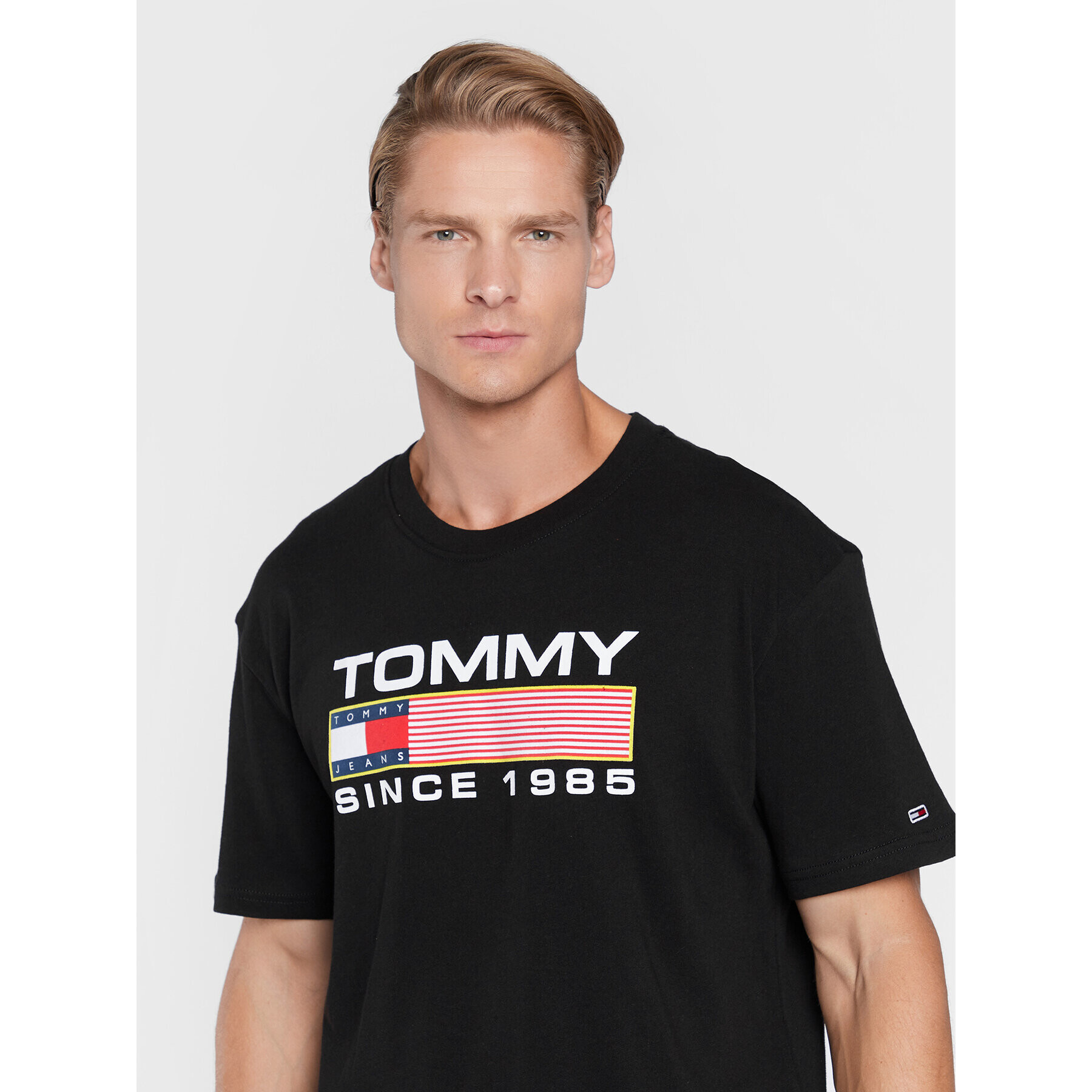 Tommy Jeans Тишърт DM0DM14991 Черен Regular Fit - Pepit.bg