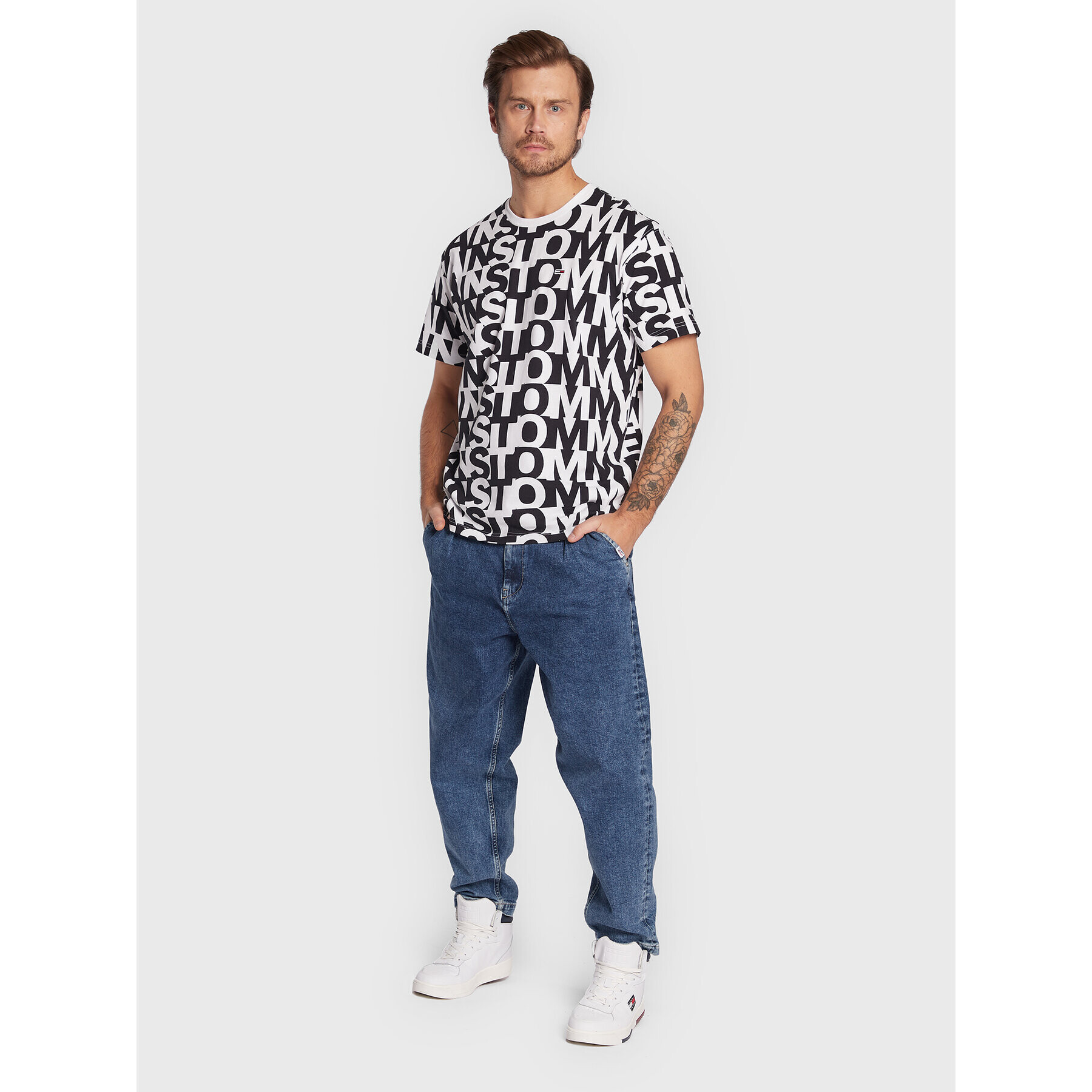 Tommy Jeans Тишърт DM0DM15159 Бял Relaxed Fit - Pepit.bg