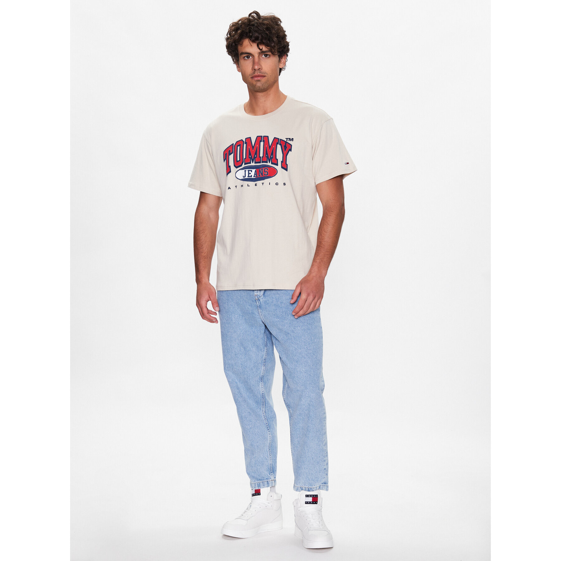 Tommy Jeans Тишърт DM0DM16407 Бежов Relaxed Fit - Pepit.bg