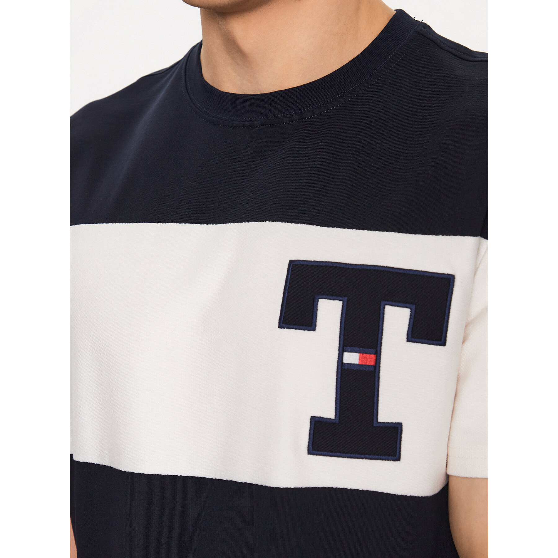 Tommy Jeans Тишърт DM0DM16892 Тъмносин Regular Fit - Pepit.bg