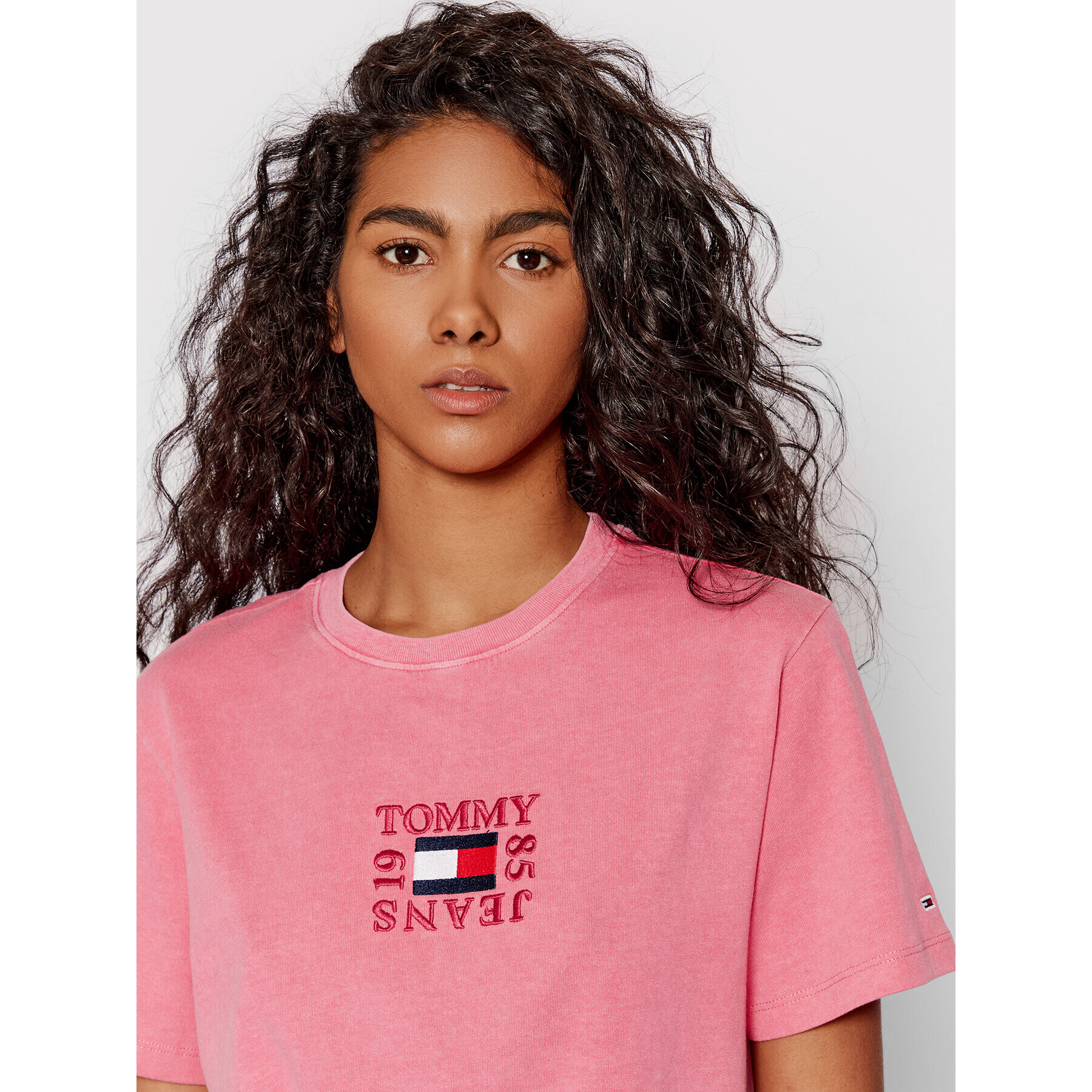 Tommy Jeans Тишърт DW0DW12840 Розов Loose Fit - Pepit.bg