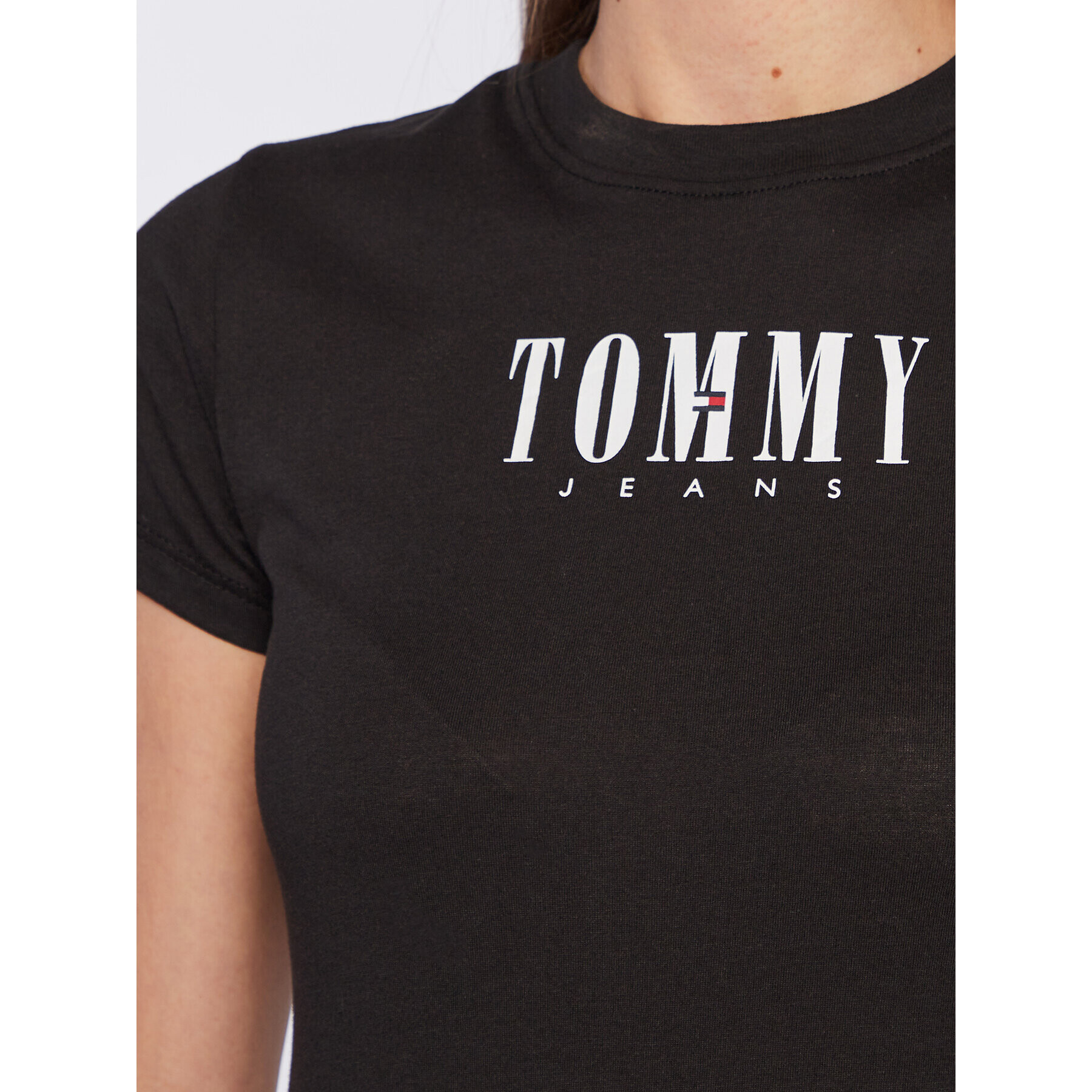 Tommy Jeans Тишърт DW0DW14378 Черен Slim Fit - Pepit.bg