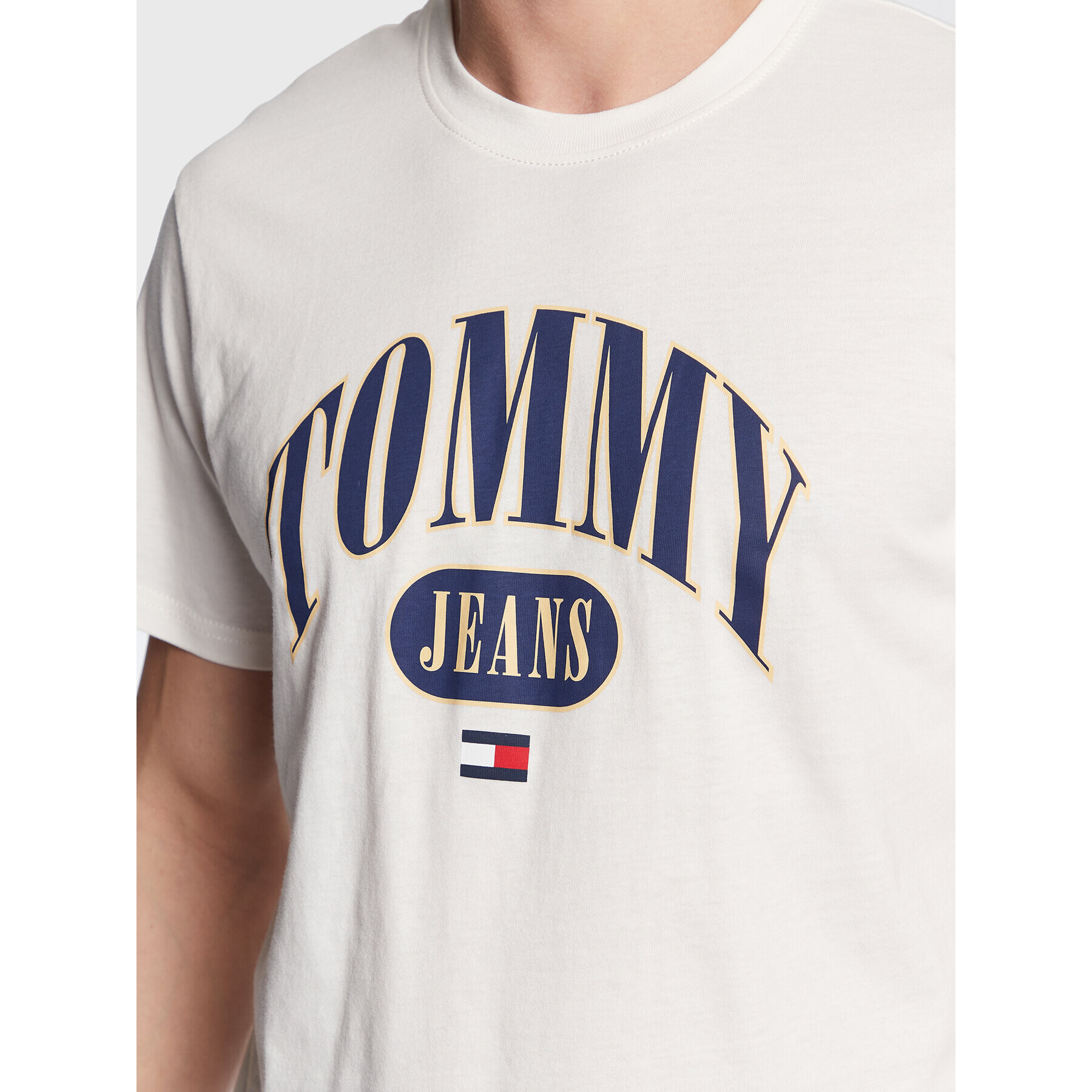 Tommy Jeans Тишърт Entry DM0DM15675 Екрю Regular Fit - Pepit.bg